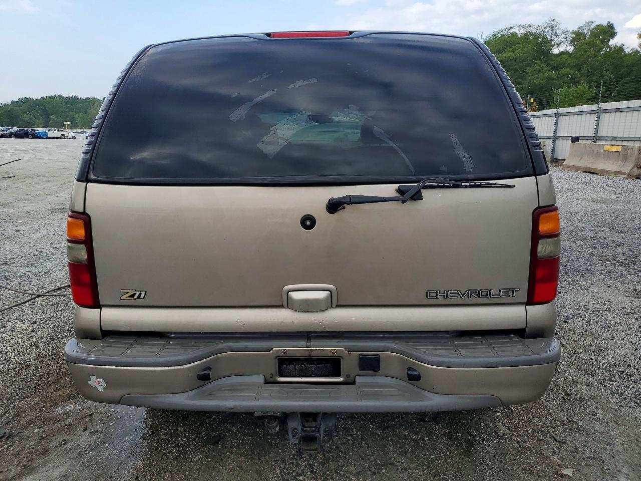 2002 Chevrolet Tahoe K1500 Tan vin: 1GNEK13Z42R194103