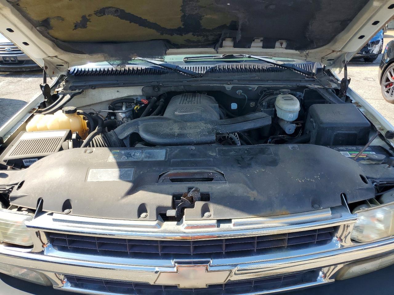 2003 Chevrolet Tahoe K1500 White vin: 1GNEK13Z43J260780