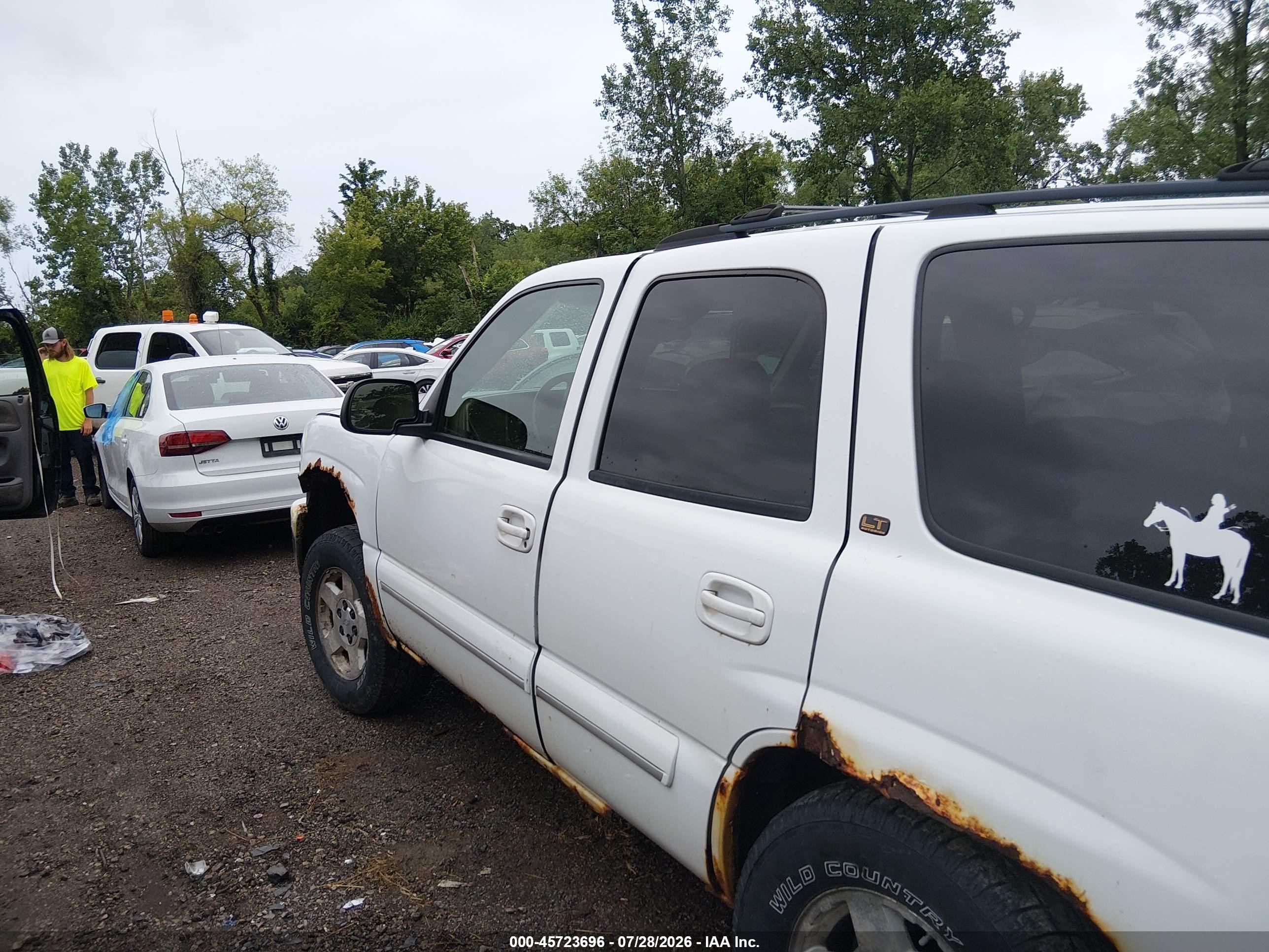 2004 Chevrolet Tahoe Lt Белый vin: 1GNEK13Z44J110847