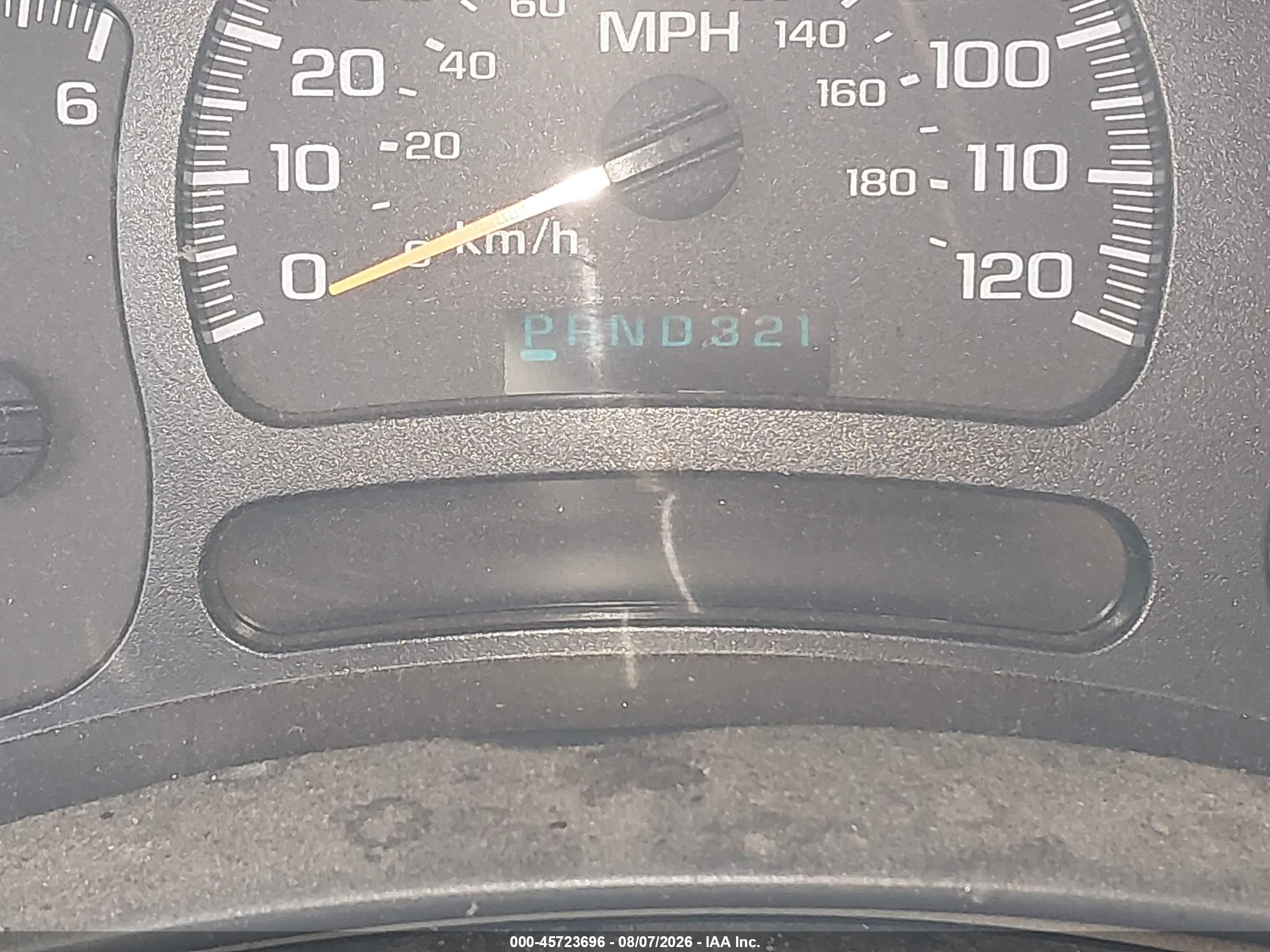 2004 Chevrolet Tahoe Lt Белый vin: 1GNEK13Z44J110847