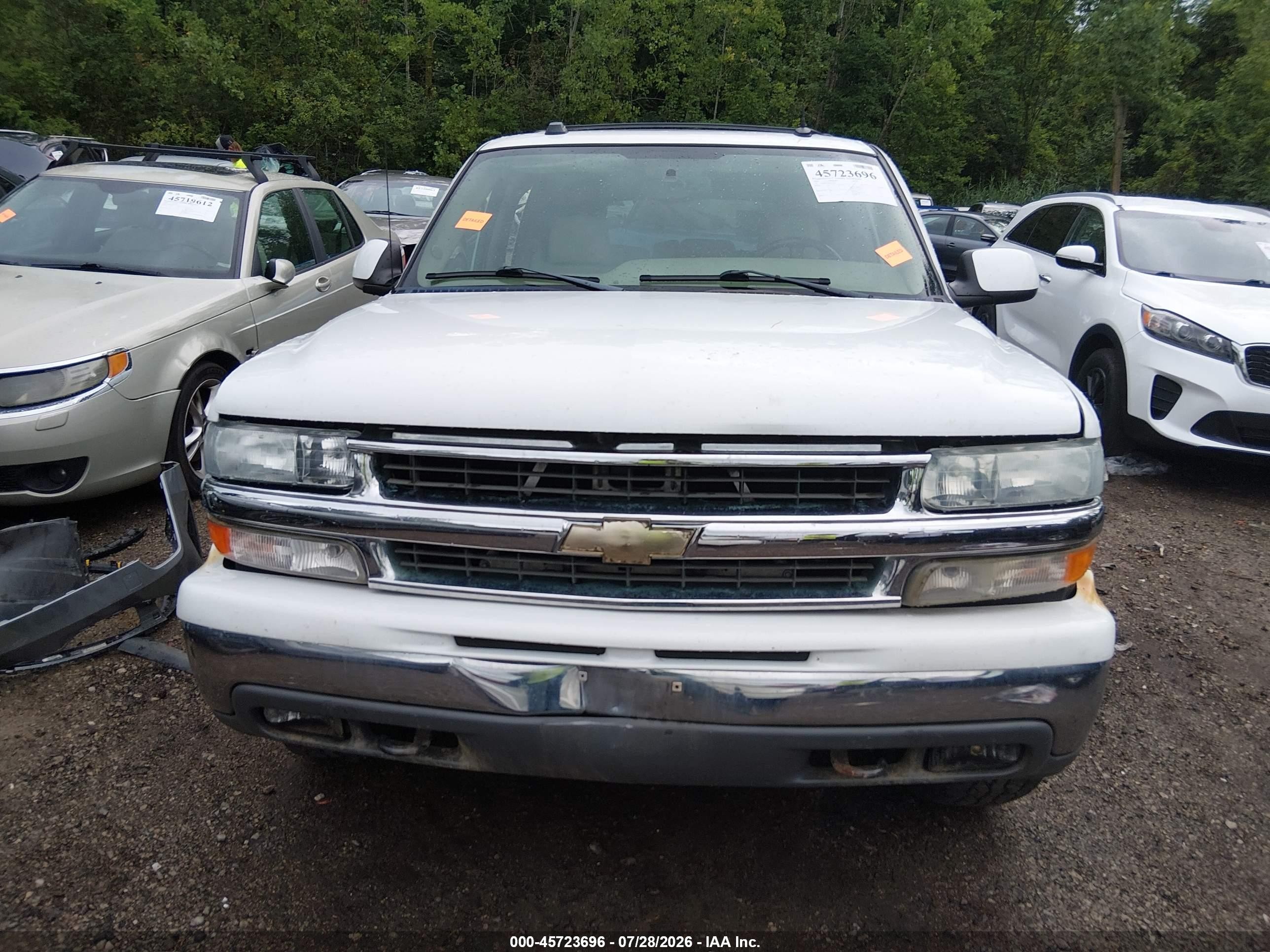 2004 Chevrolet Tahoe Lt Белый vin: 1GNEK13Z44J110847