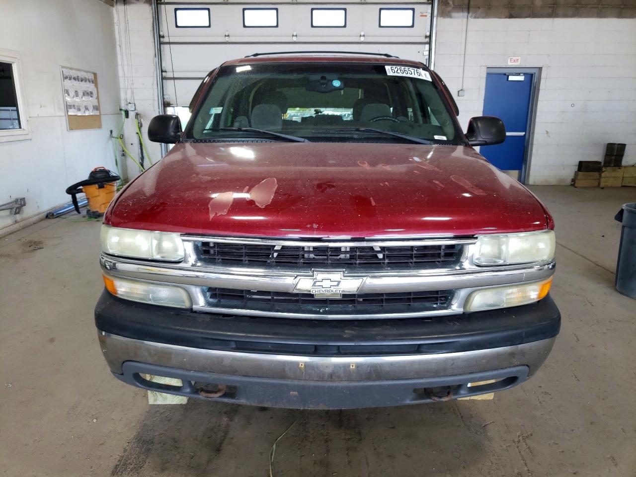 2004 Chevrolet Tahoe K1500 Burgundy vin: 1GNEK13Z44J317223