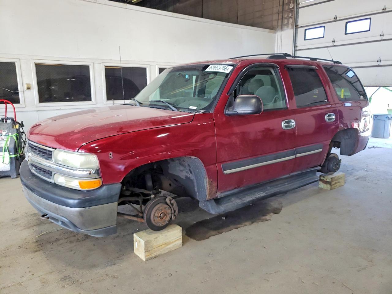 2004 Chevrolet Tahoe K1500 Burgundy vin: 1GNEK13Z44J317223