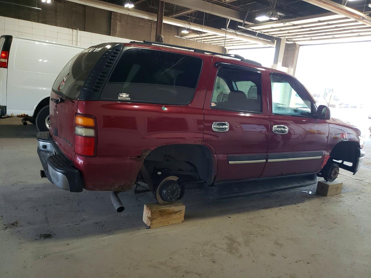 2004 Chevrolet Tahoe K1500 Burgundy vin: 1GNEK13Z44J317223