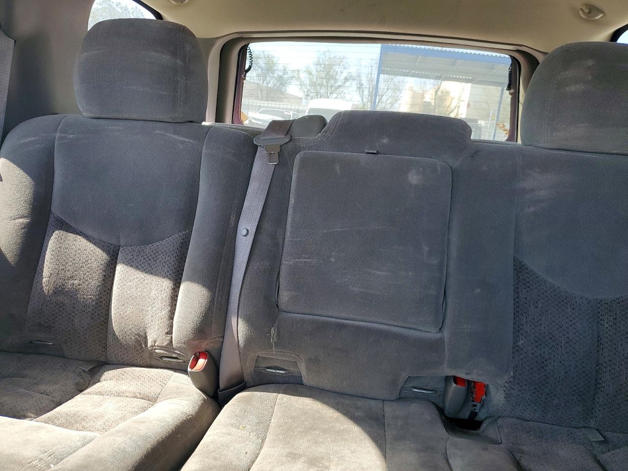 2004 Chevrolet Tahoe K1500 Бордовый vin: 1GNEK13Z44R105424
