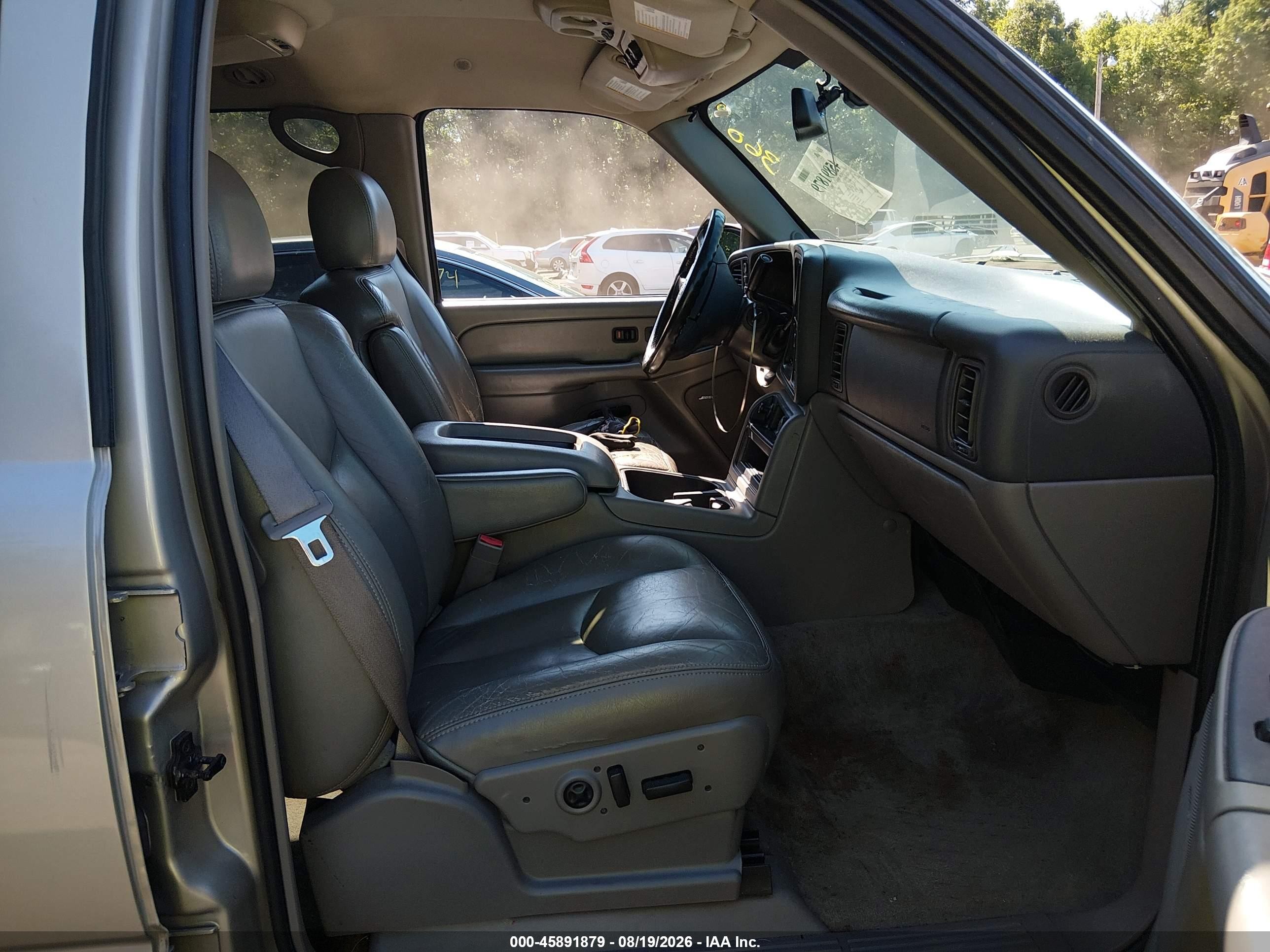 2004 Chevrolet Tahoe Z71 Gray vin: 1GNEK13Z44R157944