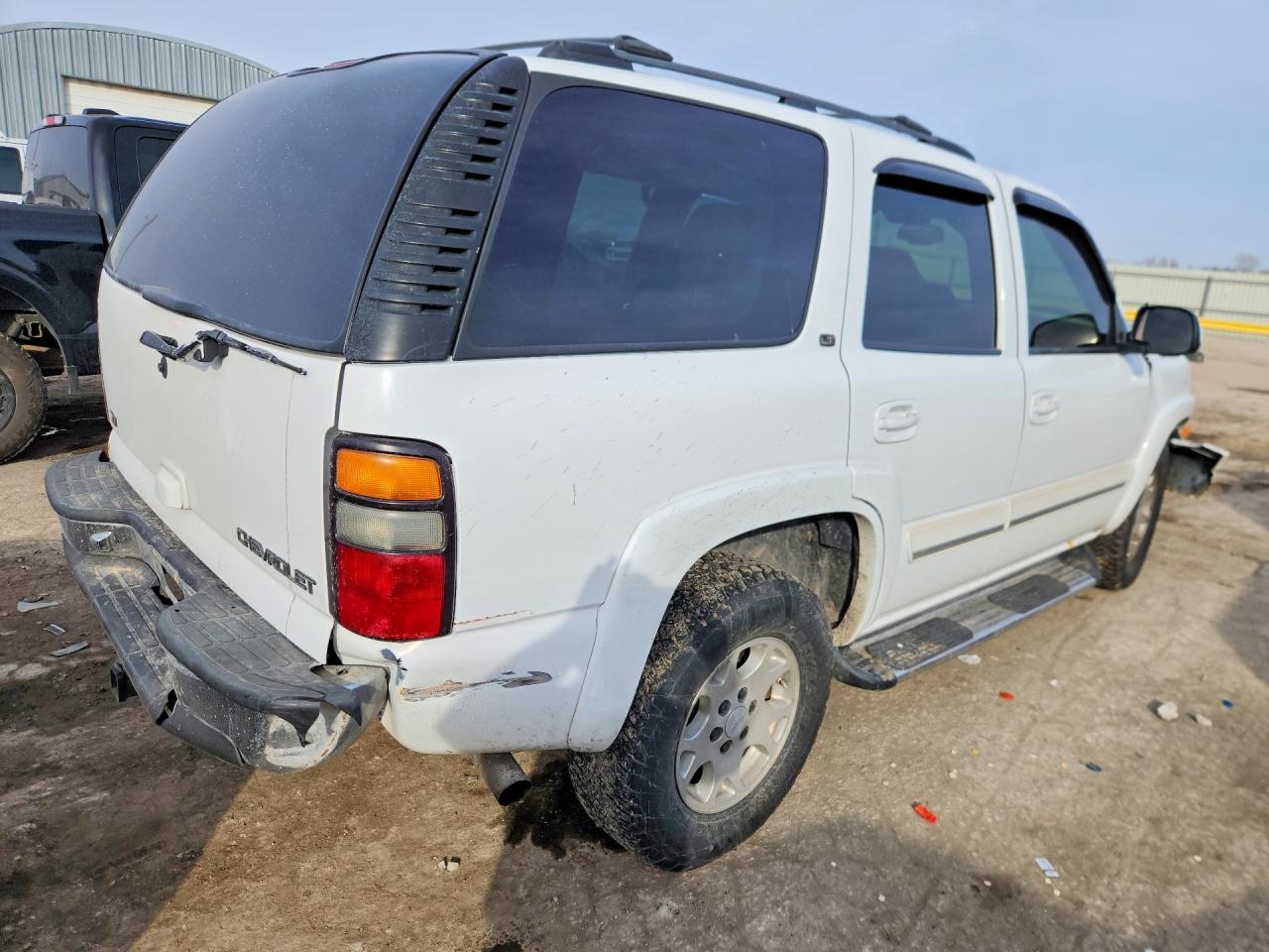 2004 Chevrolet Tahoe K1500 White vin: 1GNEK13Z44R306479