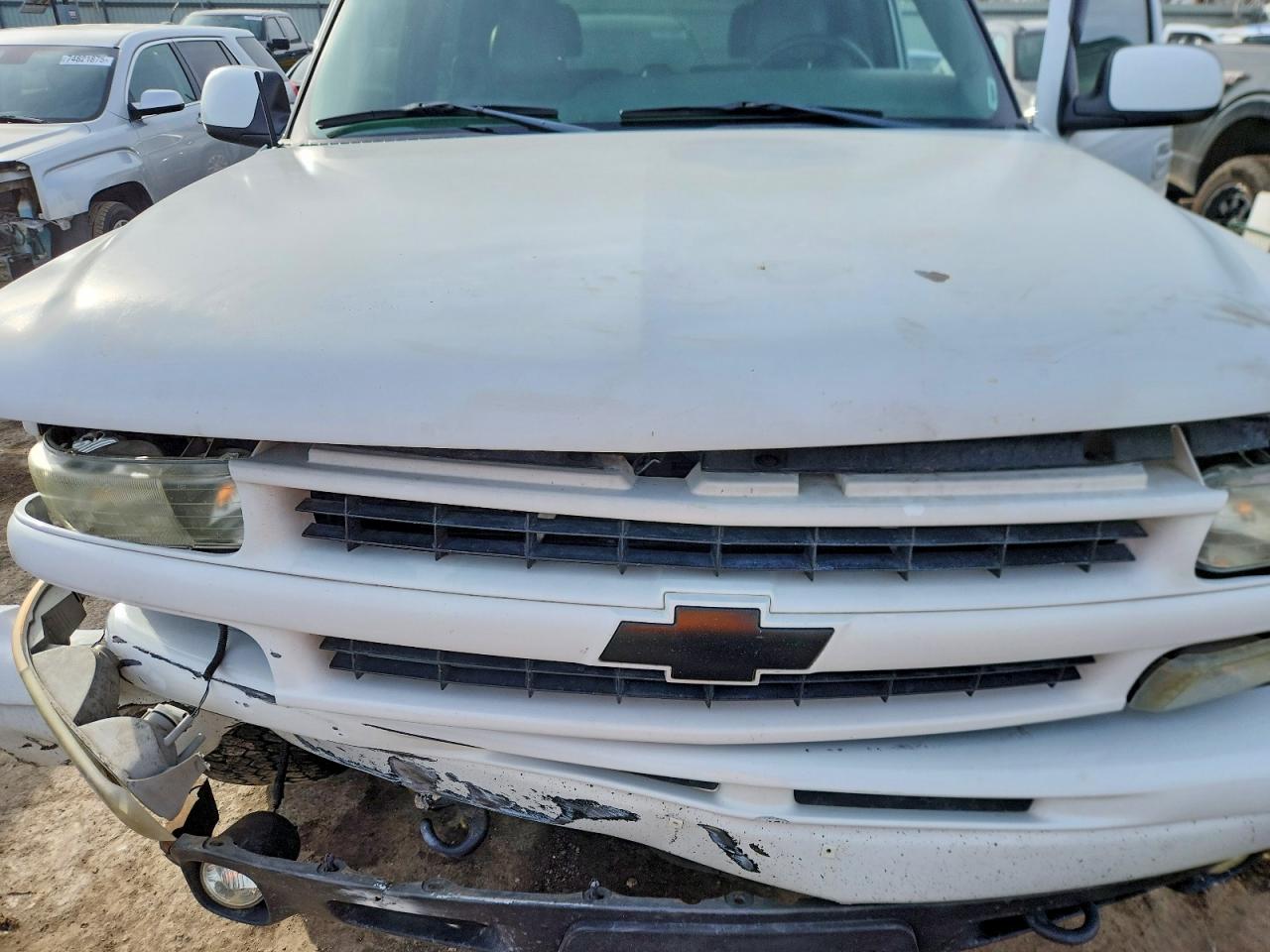 2004 Chevrolet Tahoe K1500 White vin: 1GNEK13Z44R306479