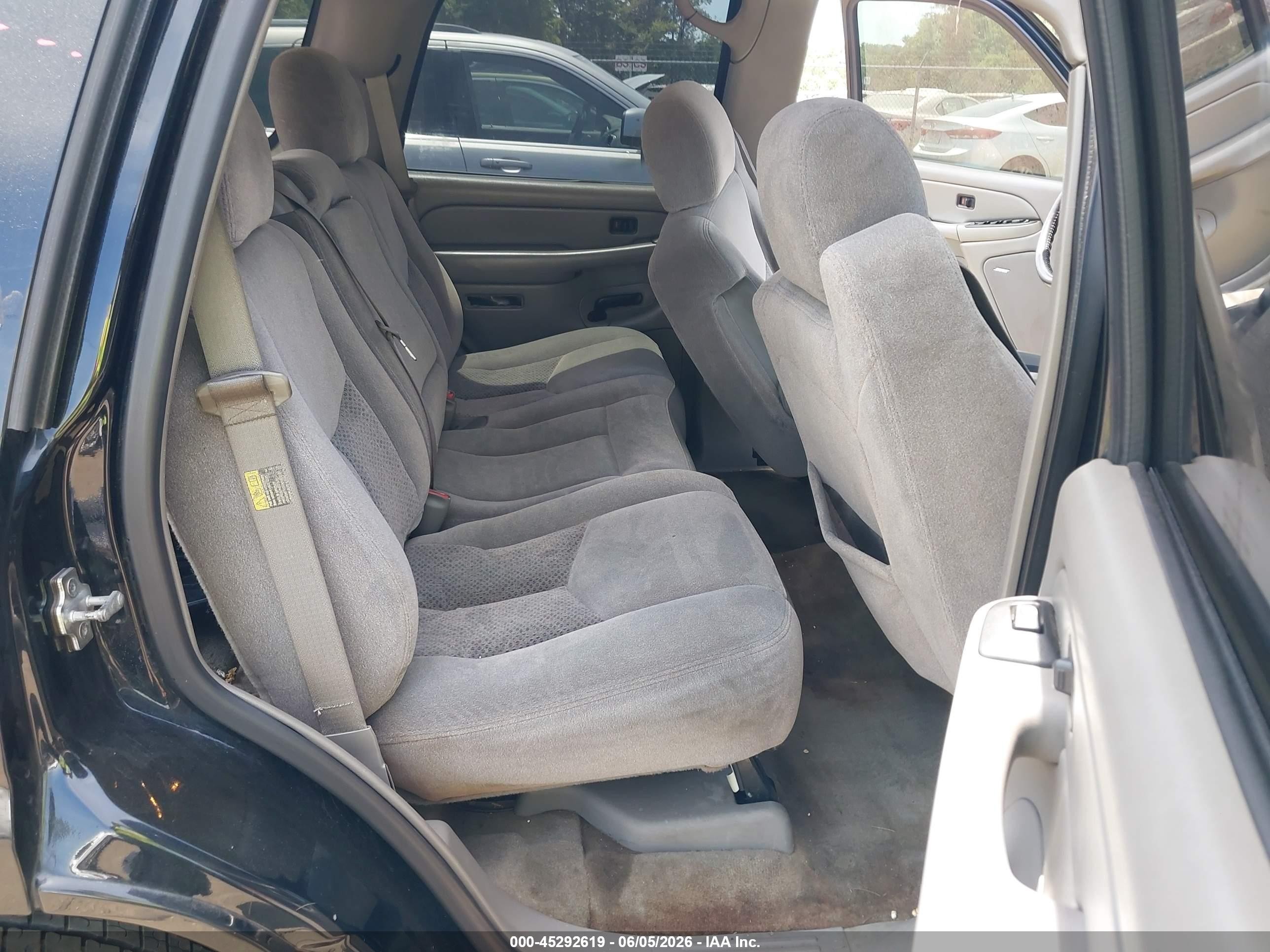 2005 Chevrolet Tahoe Ls Black vin: 1GNEK13Z45R225404
