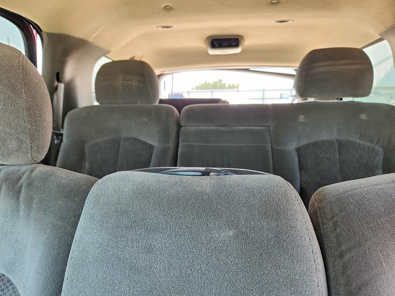 2002 Chevrolet Tahoe K1500 Burgundy vin: 1GNEK13Z52J333525