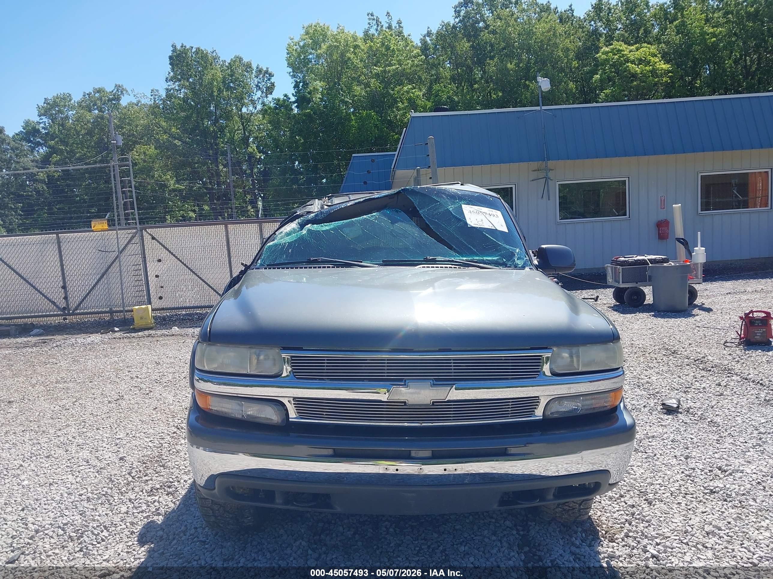 2002 Chevrolet Tahoe Lt Silver vin: 1GNEK13Z52R191341