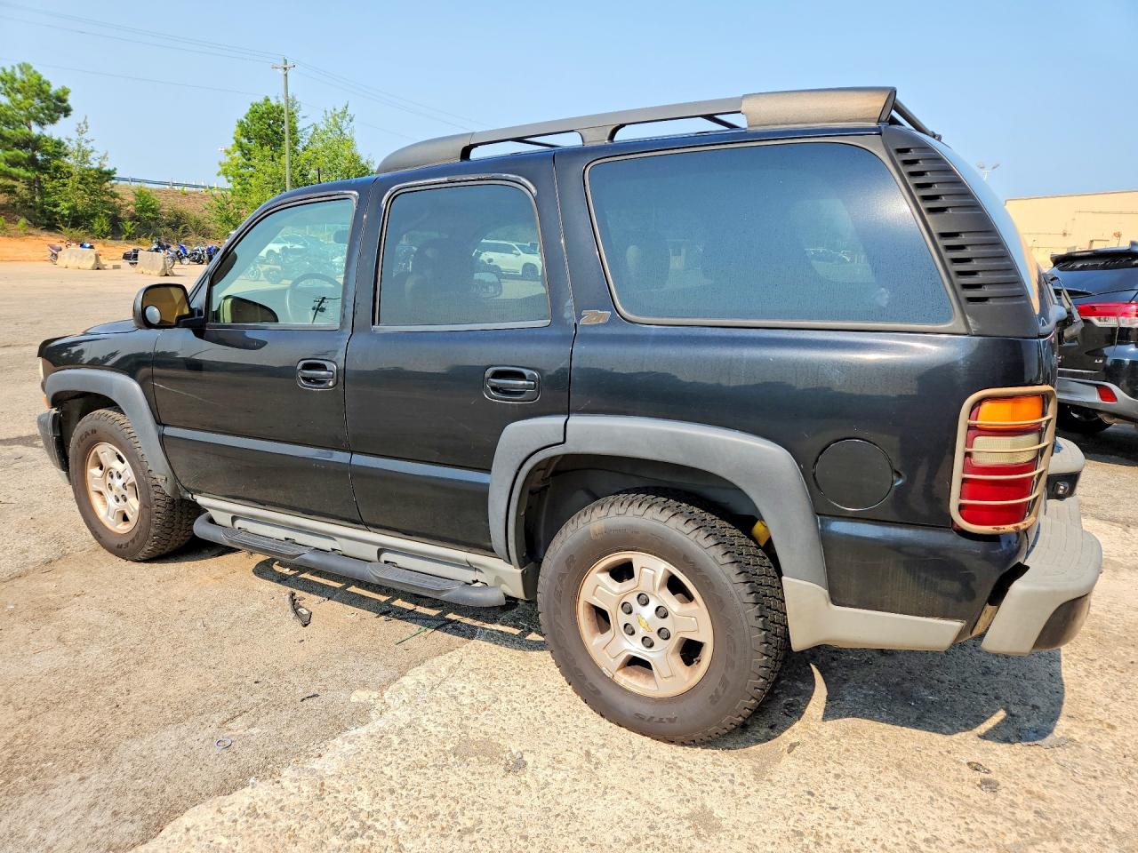 2002 Chevrolet Tahoe K1500 Black vin: 1GNEK13Z52R285753
