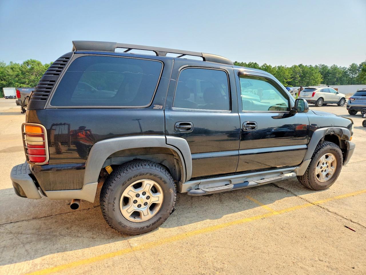 2002 Chevrolet Tahoe K1500 Black vin: 1GNEK13Z52R285753