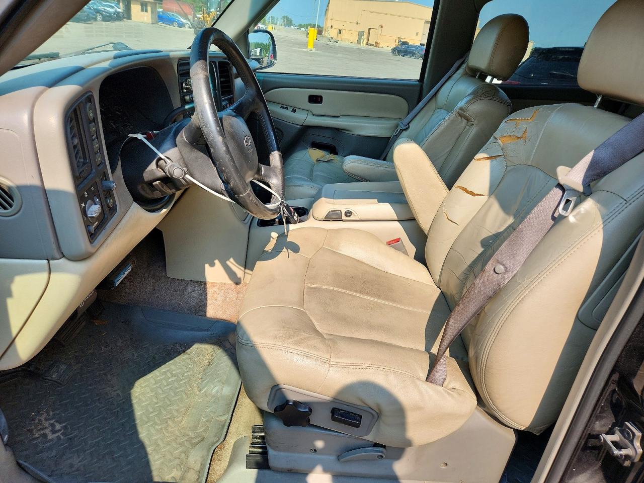 2002 Chevrolet Tahoe K1500 Black vin: 1GNEK13Z52R285753