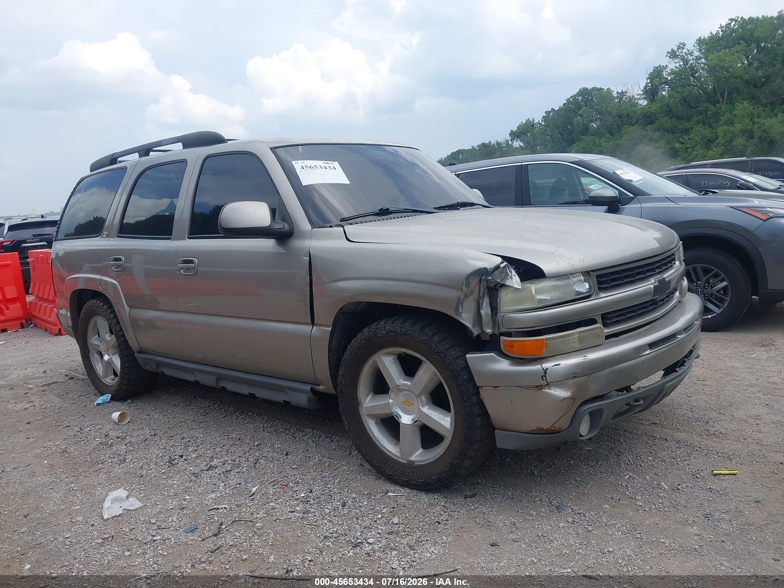 2003 Chevrolet Tahoe Z71 Gold vin: 1GNEK13Z53R281686