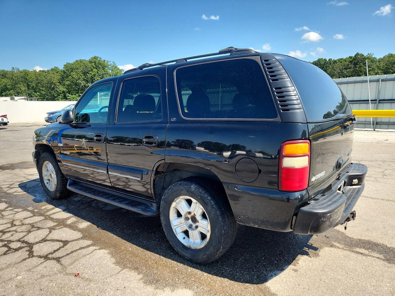 2002 Chevrolet Tahoe K1500 Black vin: 1GNEK13Z62R117894