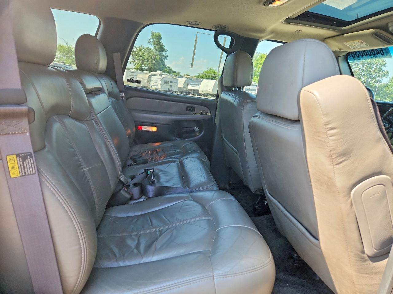 2002 Chevrolet Tahoe K1500 Black vin: 1GNEK13Z62R117894