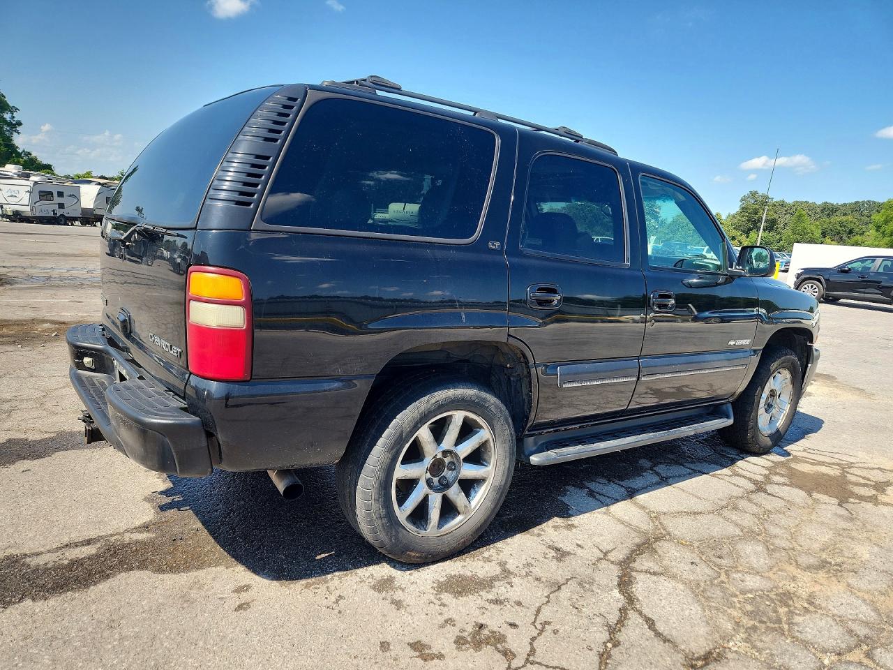 2002 Chevrolet Tahoe K1500 Black vin: 1GNEK13Z62R117894