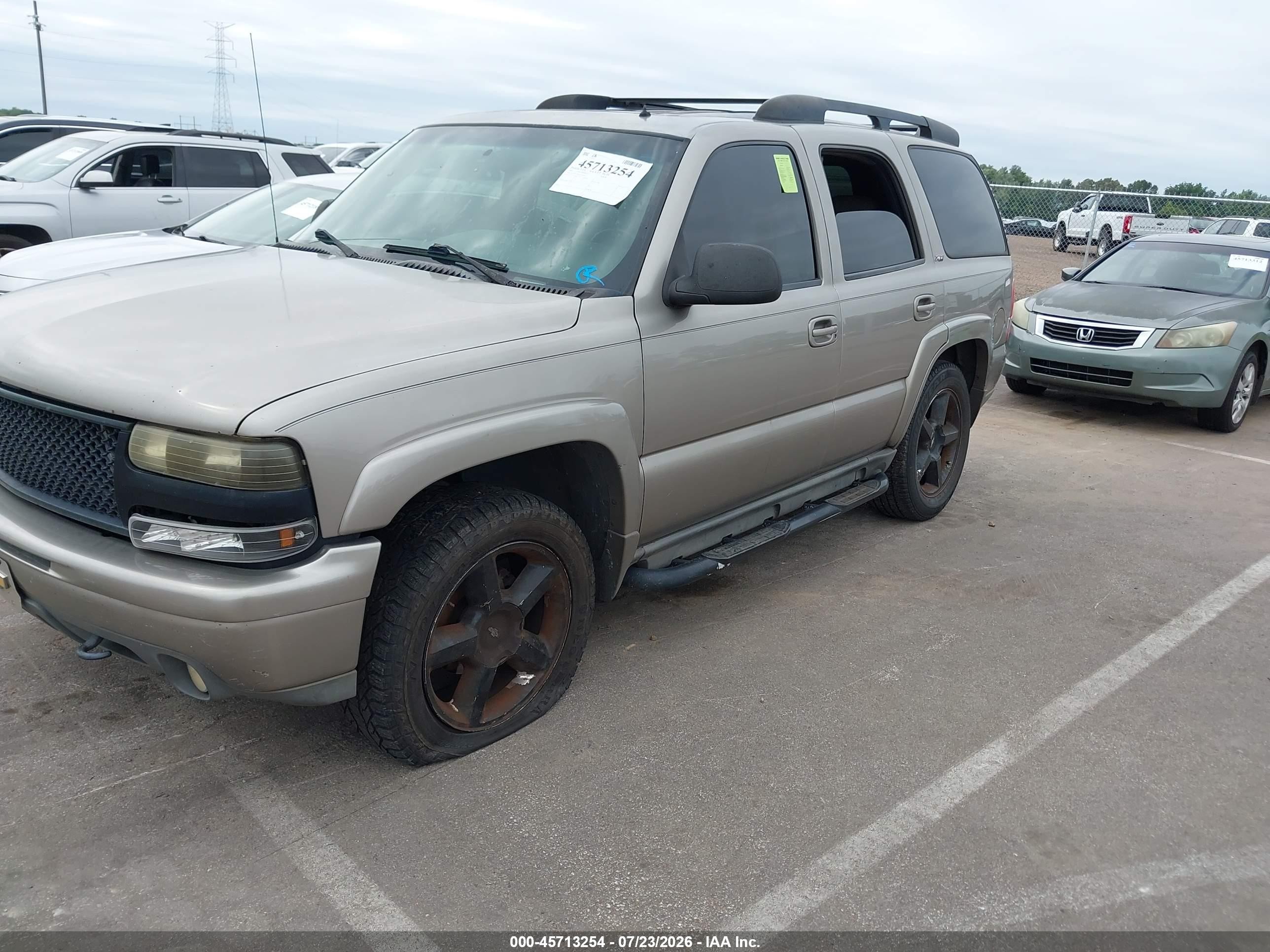 2002 Chevrolet Tahoe Z71 Tan vin: 1GNEK13Z62R126918