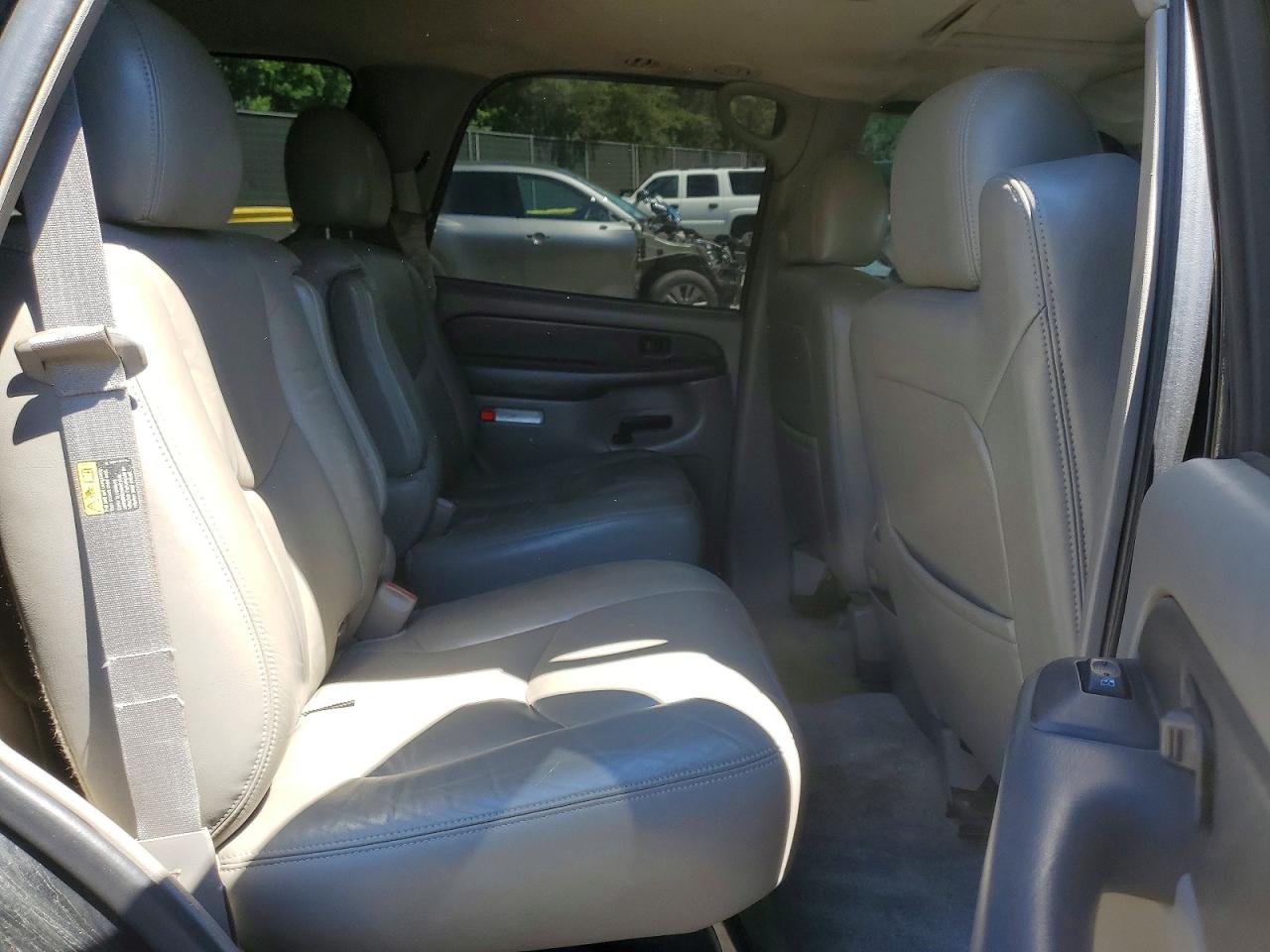 2003 Chevrolet Tahoe K1500 Черный vin: 1GNEK13Z63J273952