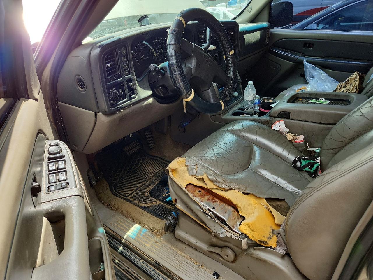 2003 Chevrolet Tahoe K1500 Серебряный vin: 1GNEK13Z63R140321