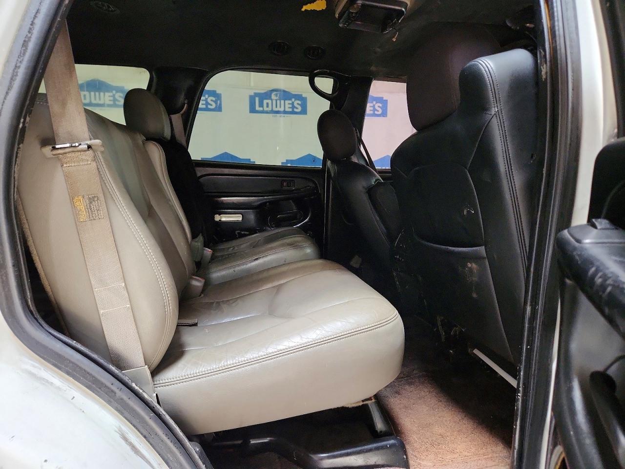 2003 Chevrolet Tahoe K1500 White vin: 1GNEK13Z63R256053
