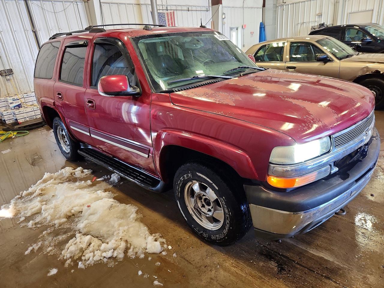 2004 Chevrolet Tahoe K1500 Red vin: 1GNEK13Z64J203479