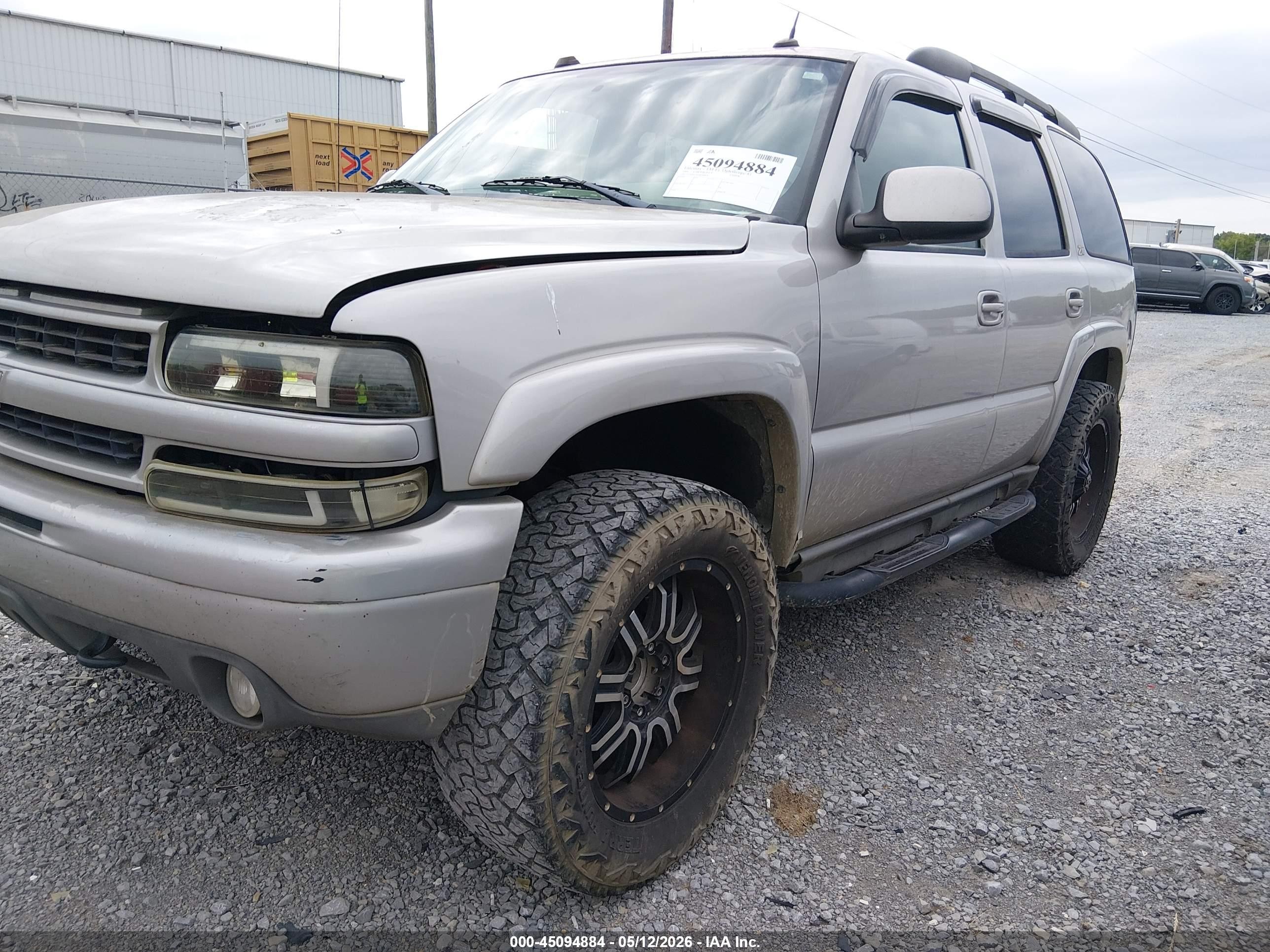 2004 Chevrolet Tahoe Z71 Beige vin: 1GNEK13Z64R208876