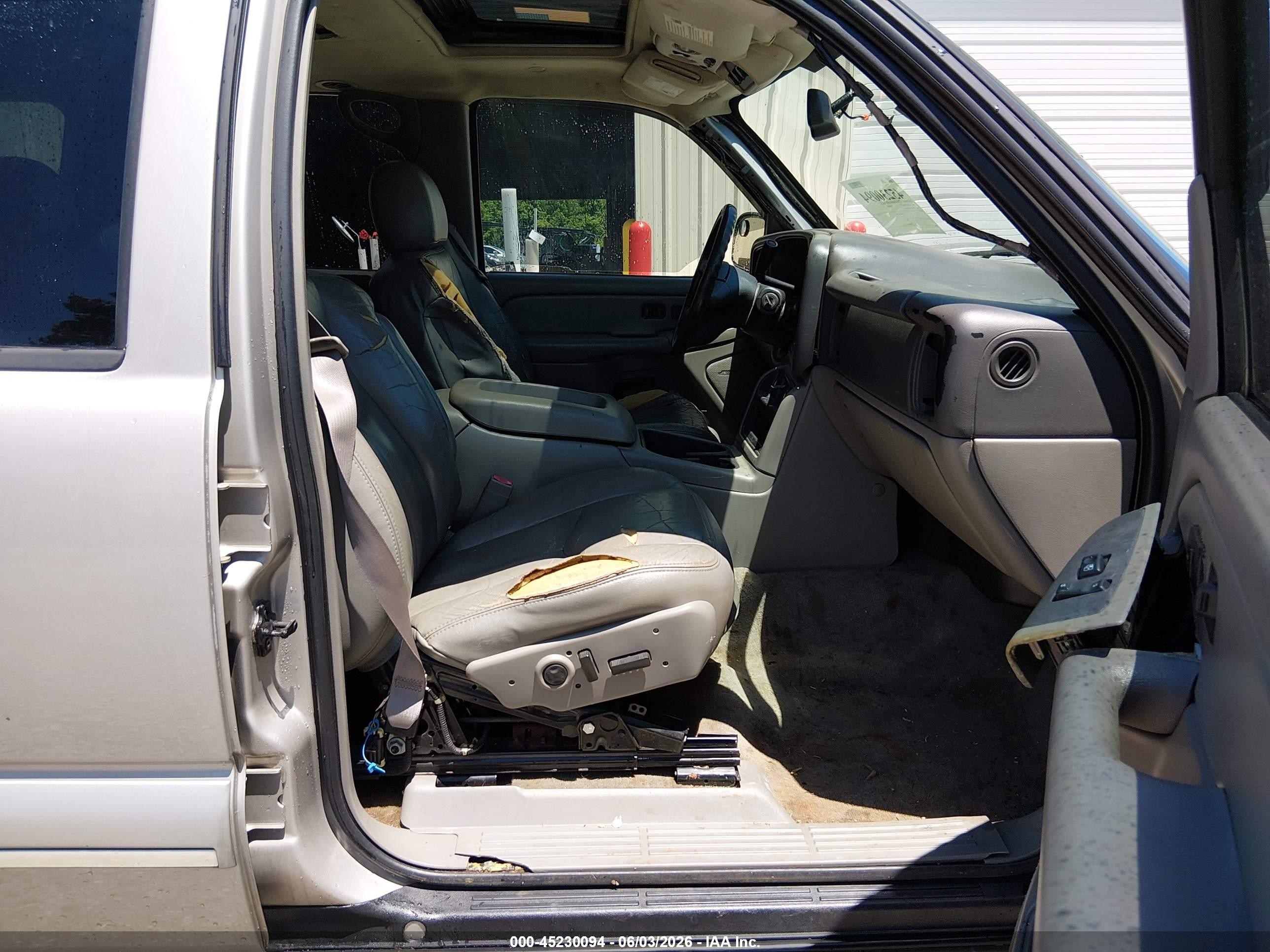2004 Chevrolet Tahoe Lt Gray vin: 1GNEK13Z74R150891