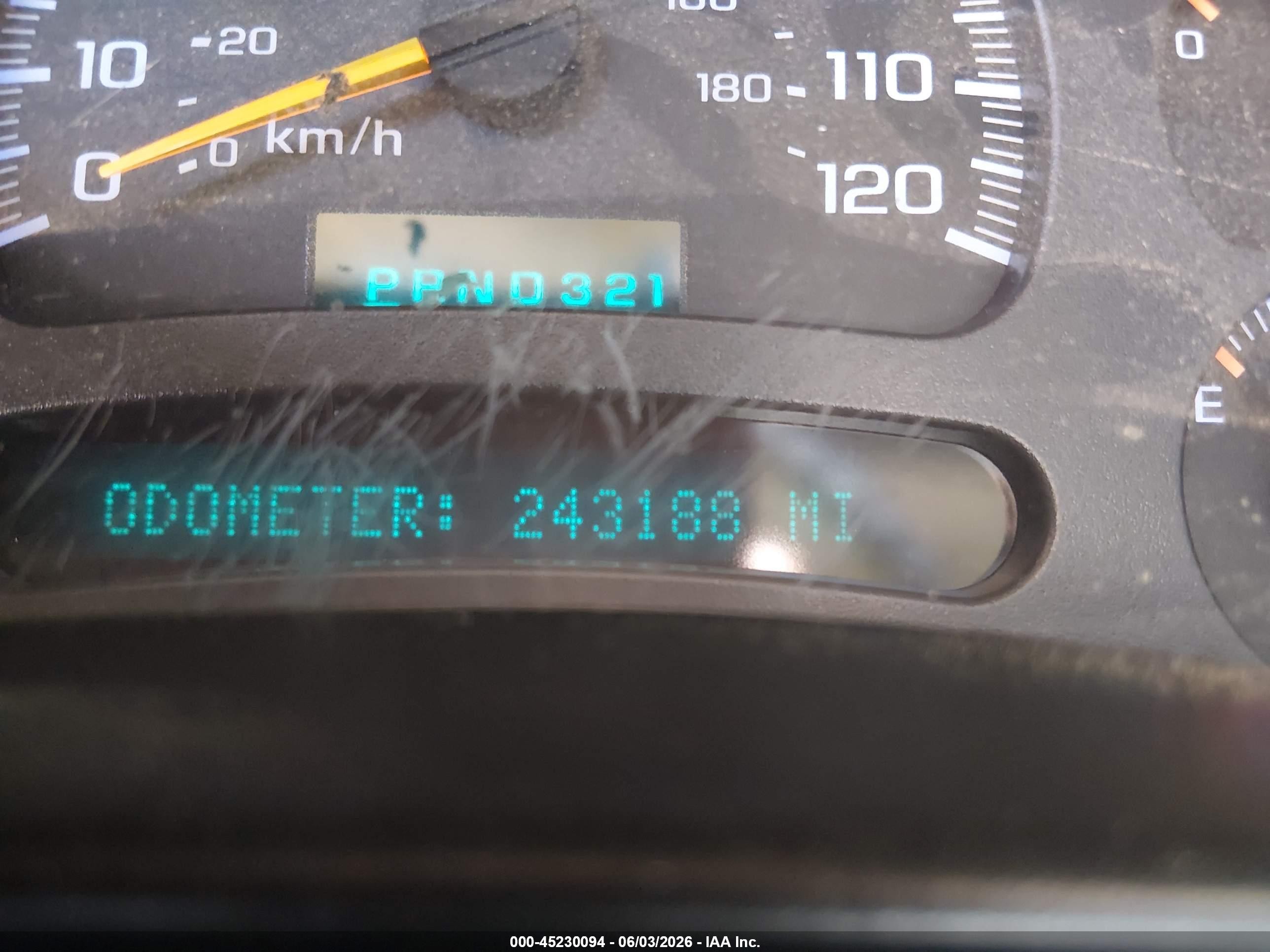 2004 Chevrolet Tahoe Lt Gray vin: 1GNEK13Z74R150891