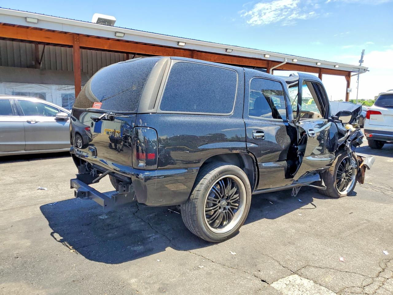 2004 Chevrolet Tahoe K1500 Black vin: 1GNEK13Z74R152902