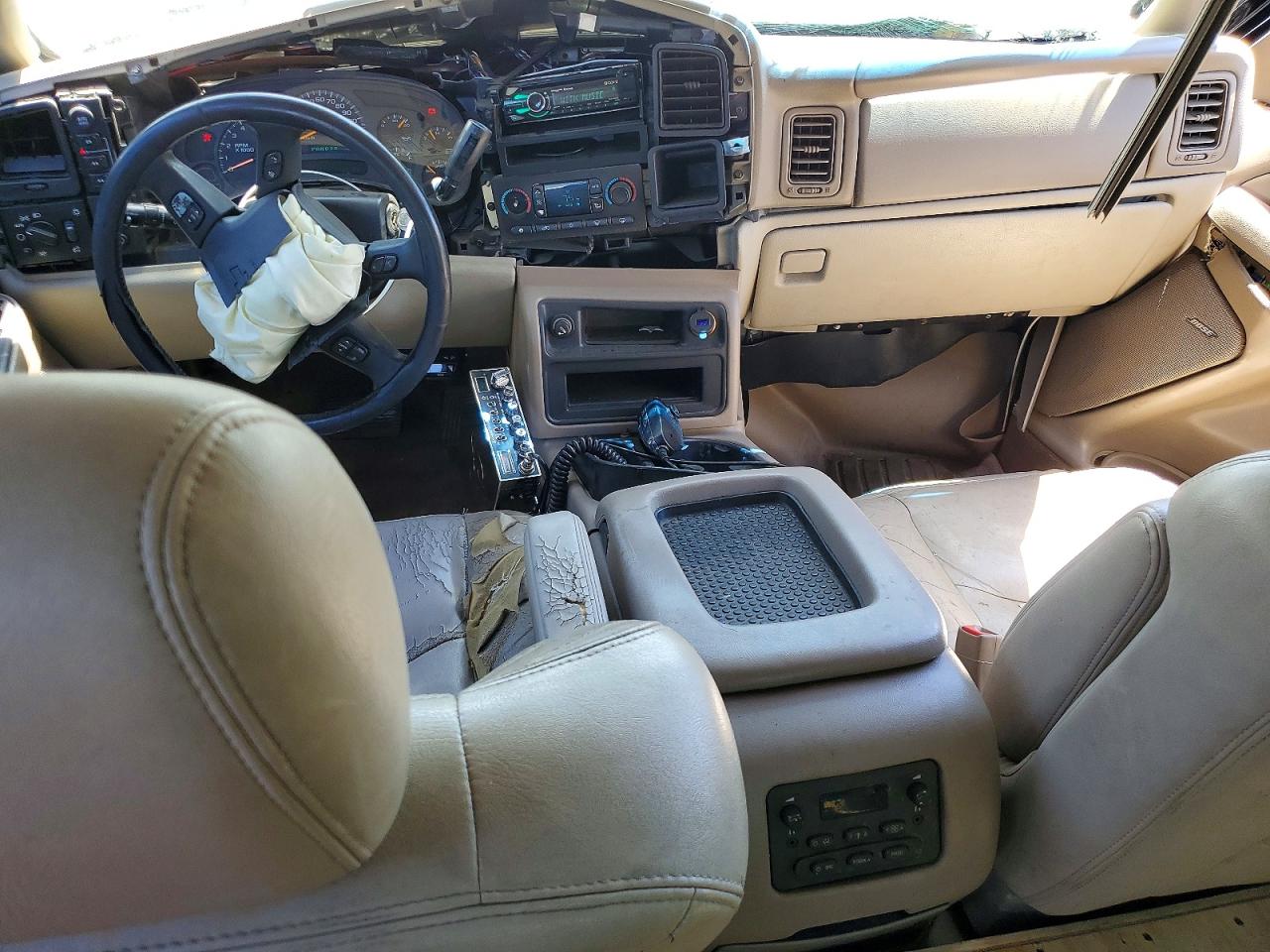 2004 Chevrolet Tahoe K1500 Black vin: 1GNEK13Z74R152902