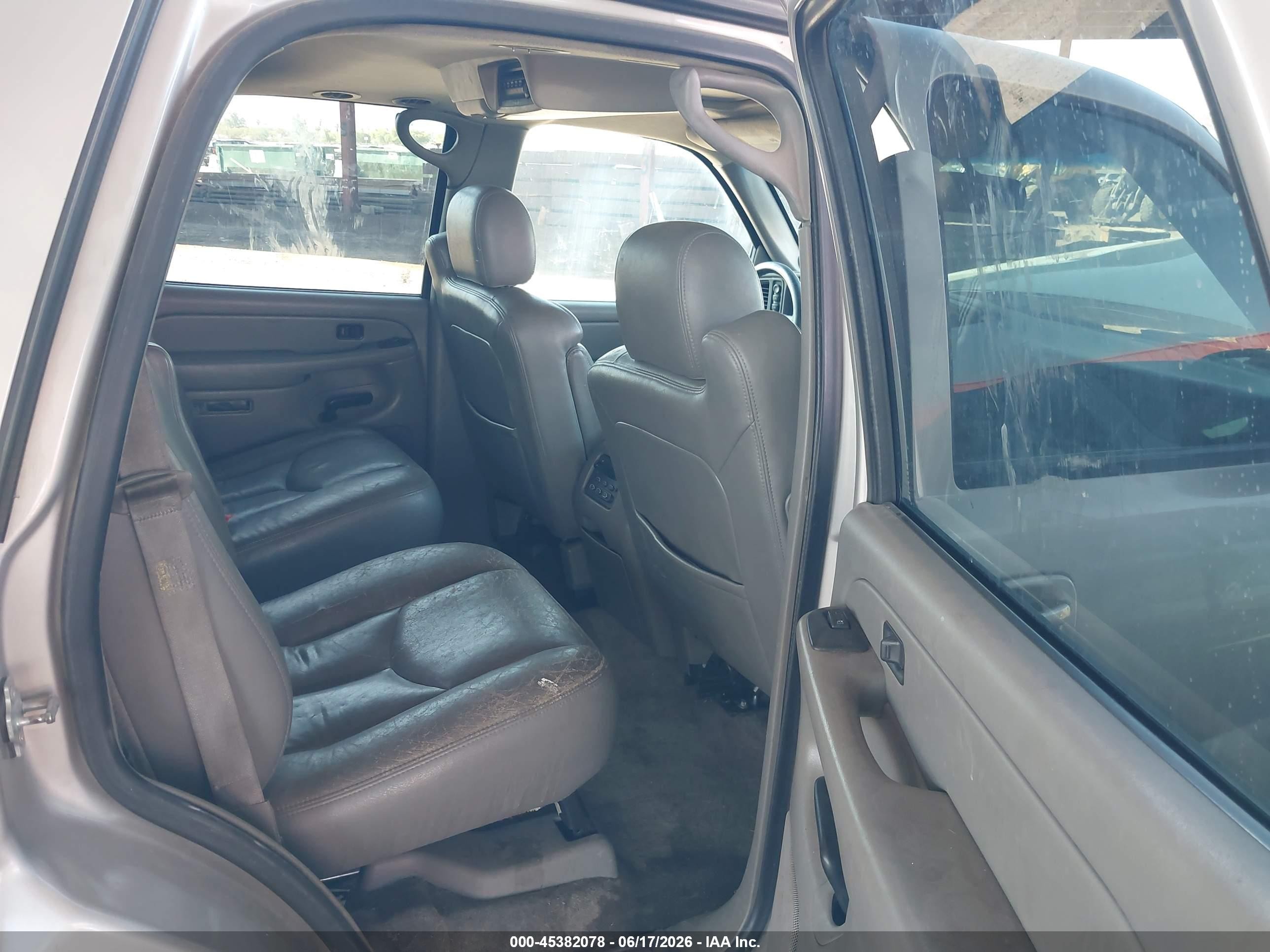 2004 Chevrolet Tahoe Z71 Желто-коричневый vin: 1GNEK13Z74R244561