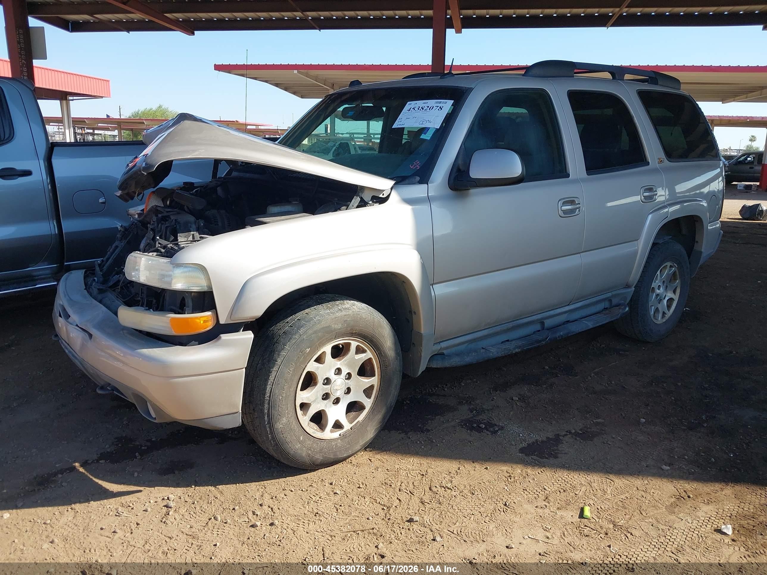 2004 Chevrolet Tahoe Z71 Желто-коричневый vin: 1GNEK13Z74R244561