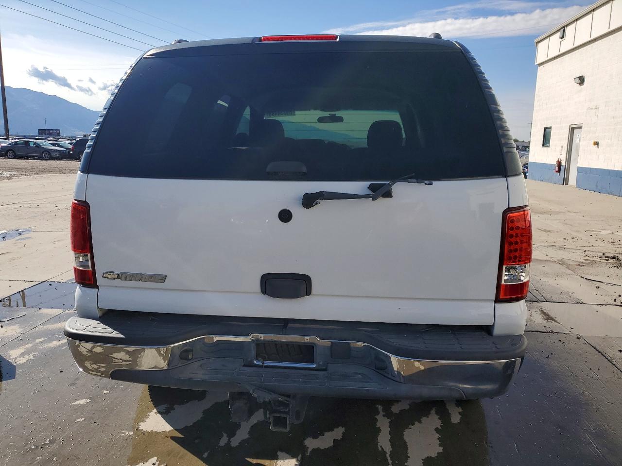 2006 Chevrolet Tahoe K1500 White vin: 1GNEK13Z76J163447