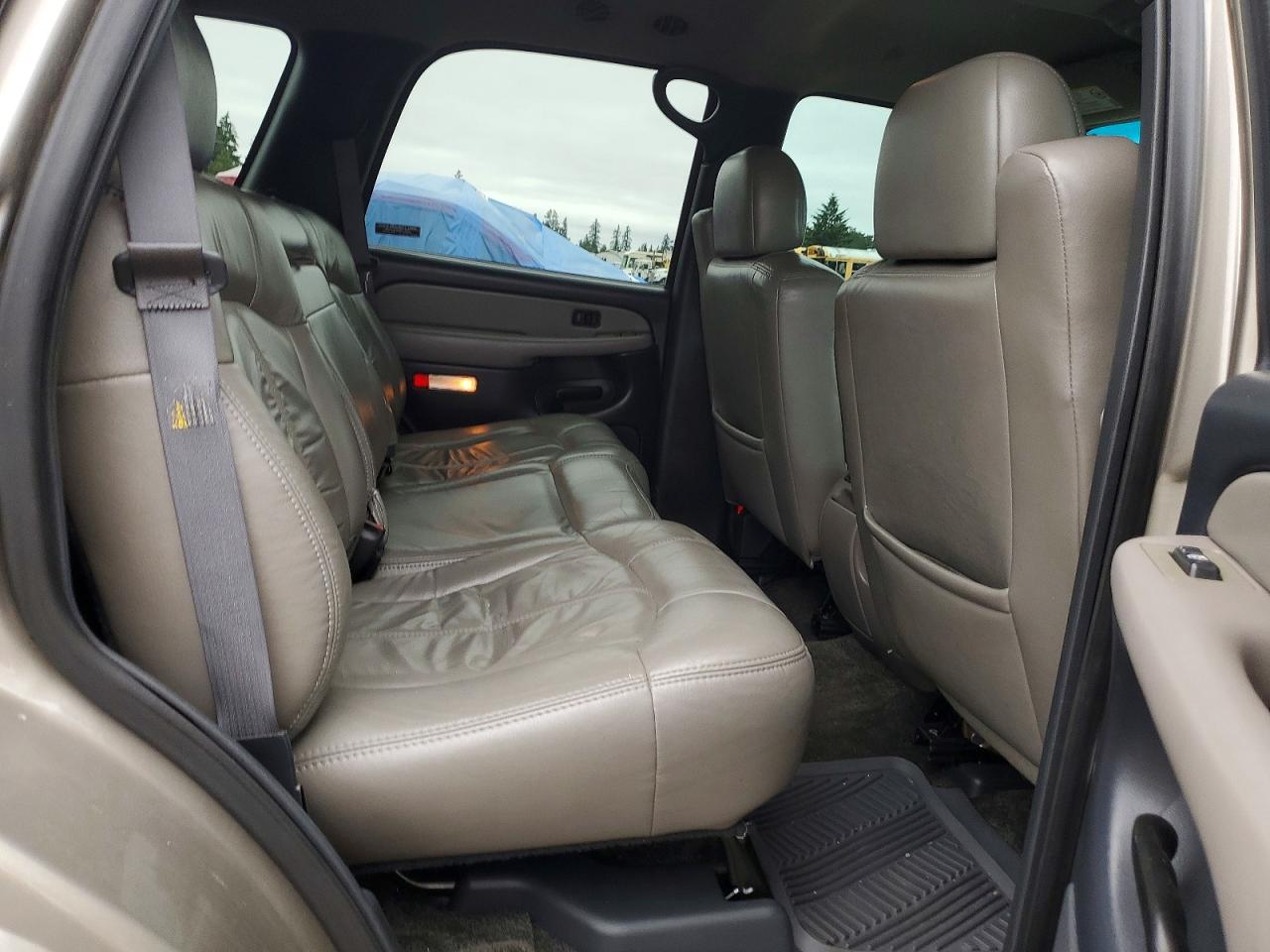 2002 Chevrolet Tahoe K1500 Silver vin: 1GNEK13Z82J250798