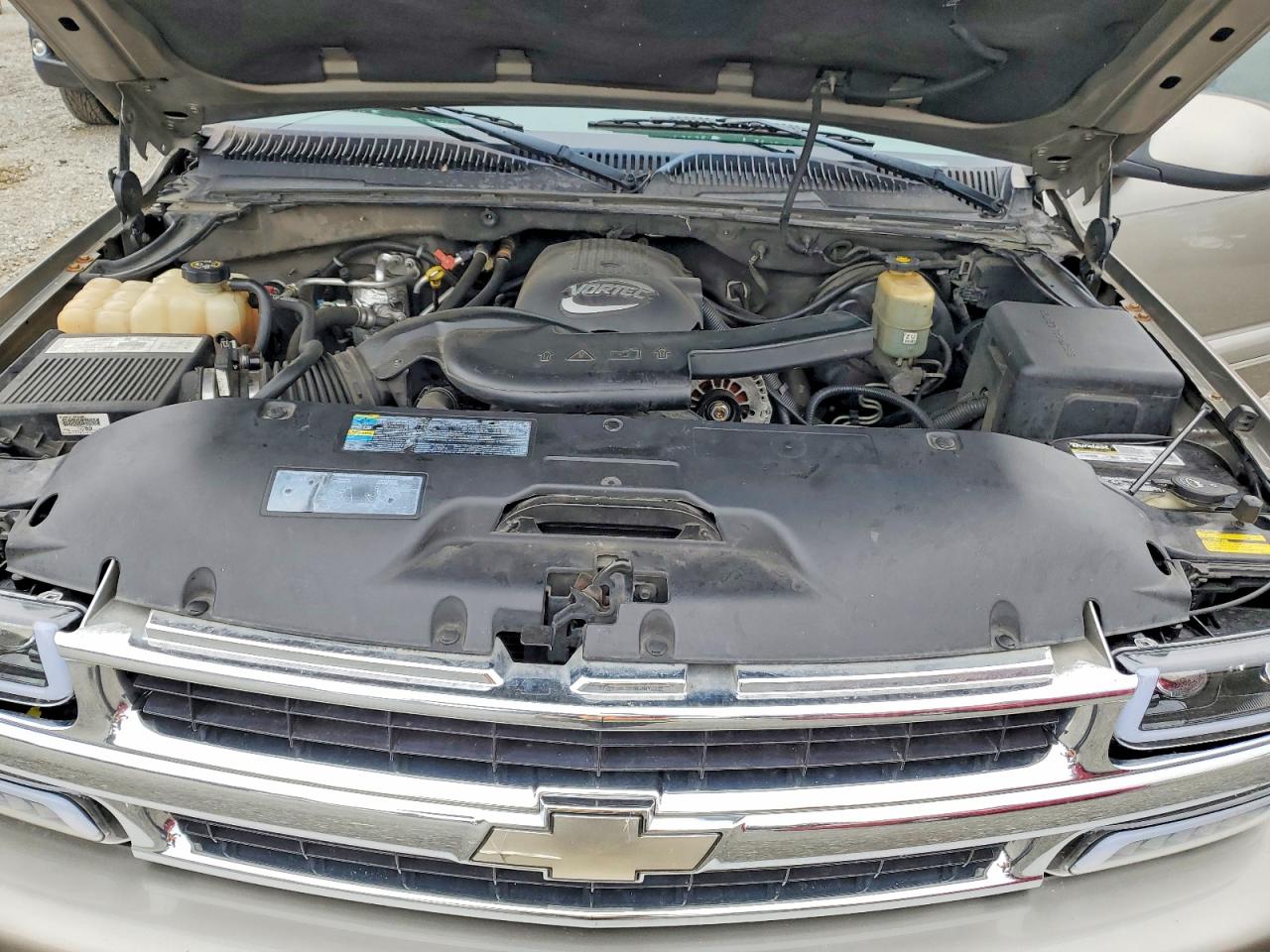 2002 Chevrolet Tahoe K1500 Silver vin: 1GNEK13Z82J250798