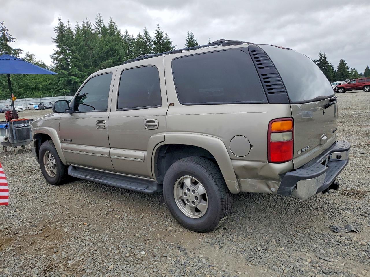 2002 Chevrolet Tahoe K1500 Silver vin: 1GNEK13Z82J250798
