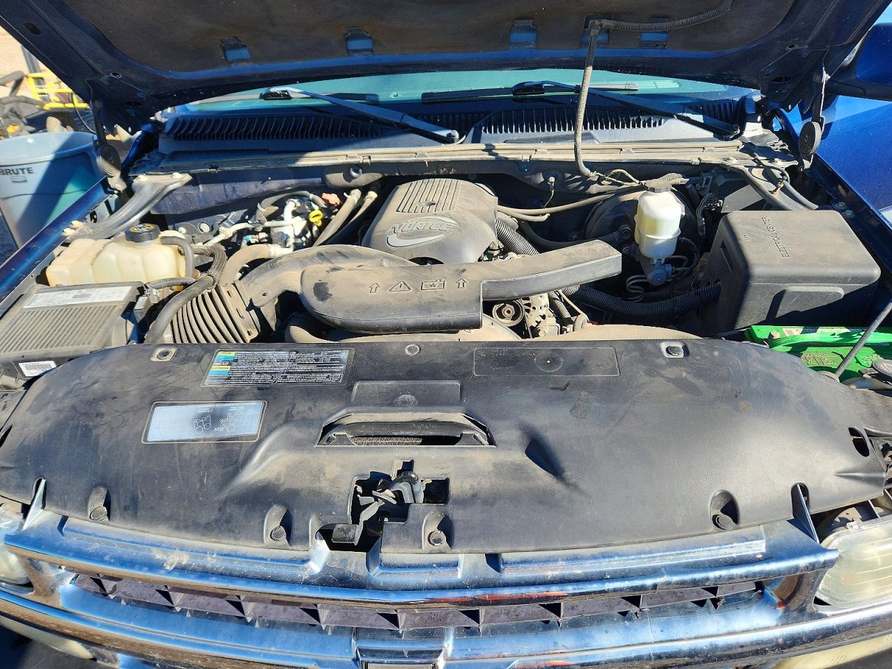2002 Chevrolet Tahoe K1500 Blue vin: 1GNEK13Z82J283588