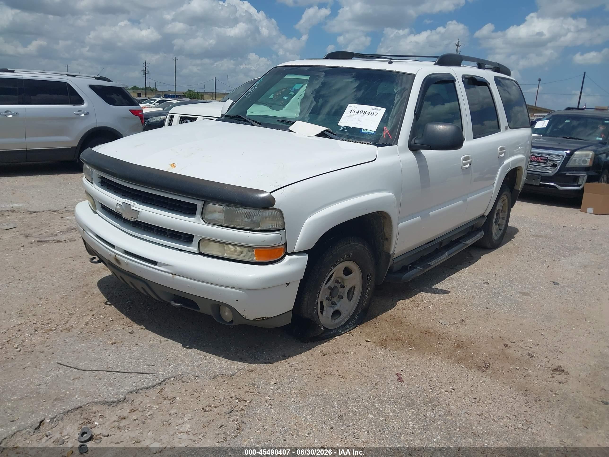 2002 Chevrolet Tahoe Z71 White vin: 1GNEK13Z82R154493