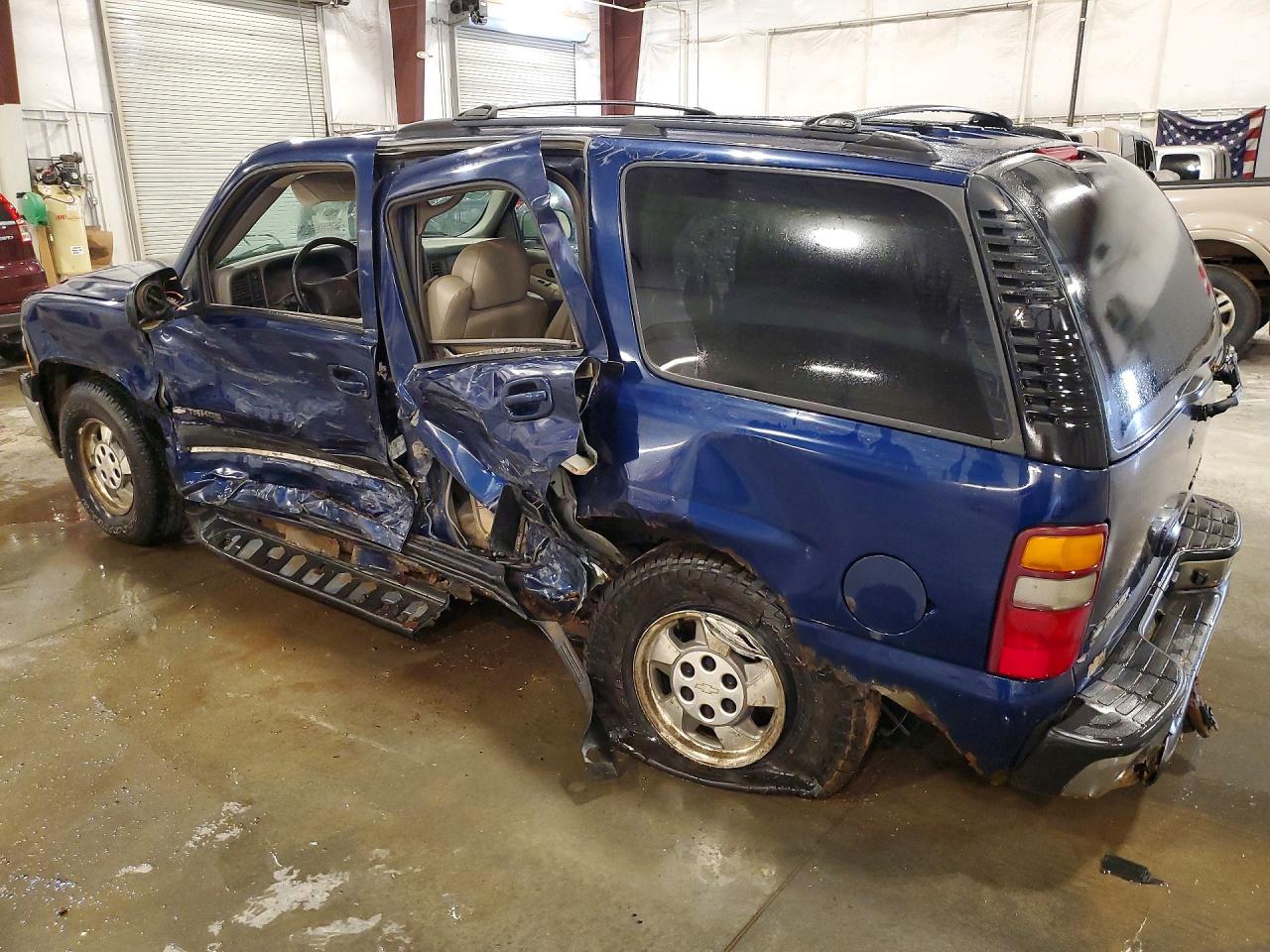 2002 Chevrolet Tahoe K1500 Blue vin: 1GNEK13Z82R191981