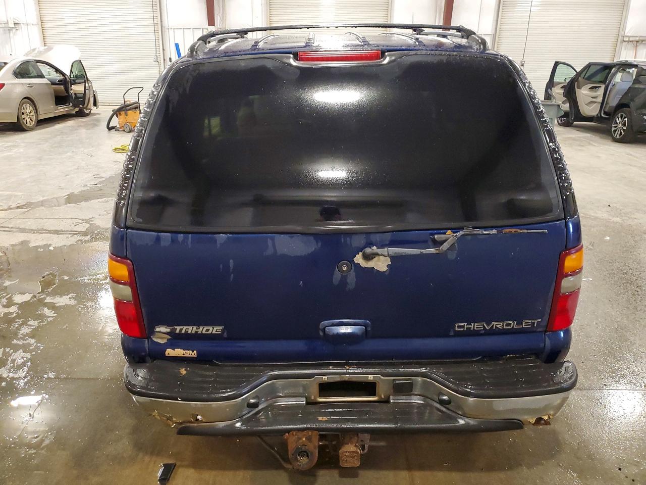 2002 Chevrolet Tahoe K1500 Blue vin: 1GNEK13Z82R191981