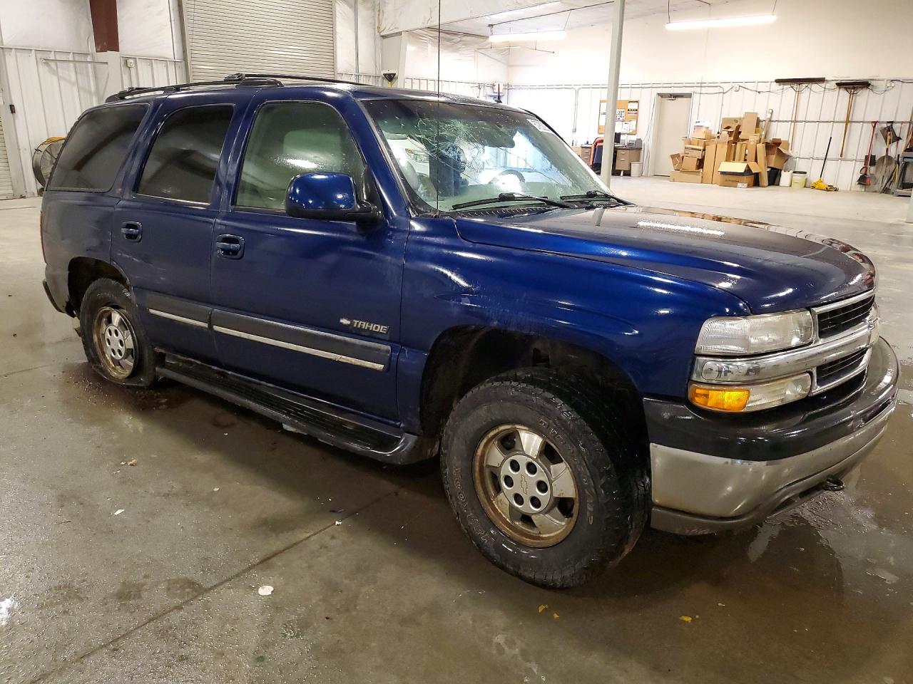 2002 Chevrolet Tahoe K1500 Blue vin: 1GNEK13Z82R191981