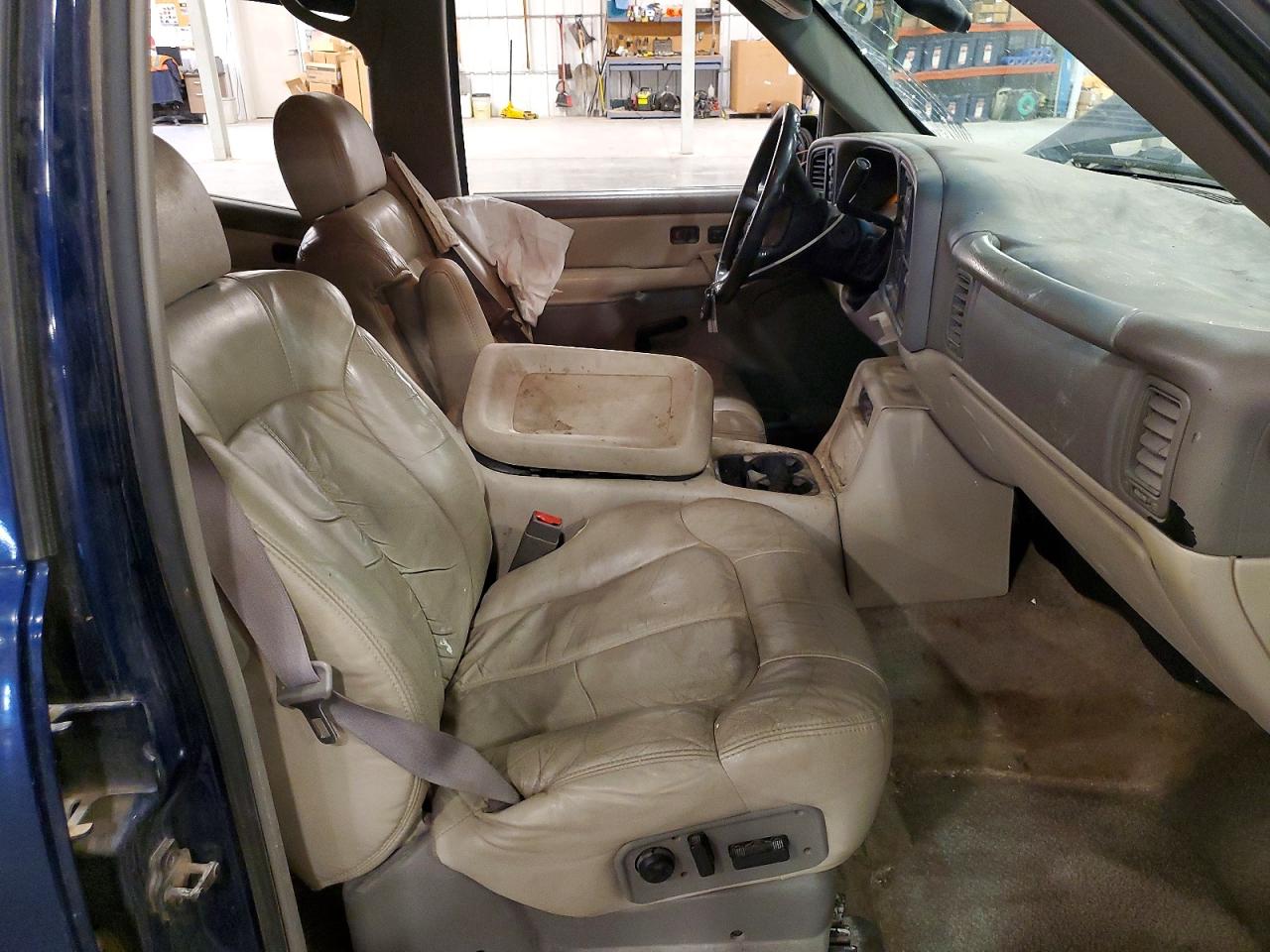 2002 Chevrolet Tahoe K1500 Blue vin: 1GNEK13Z82R191981