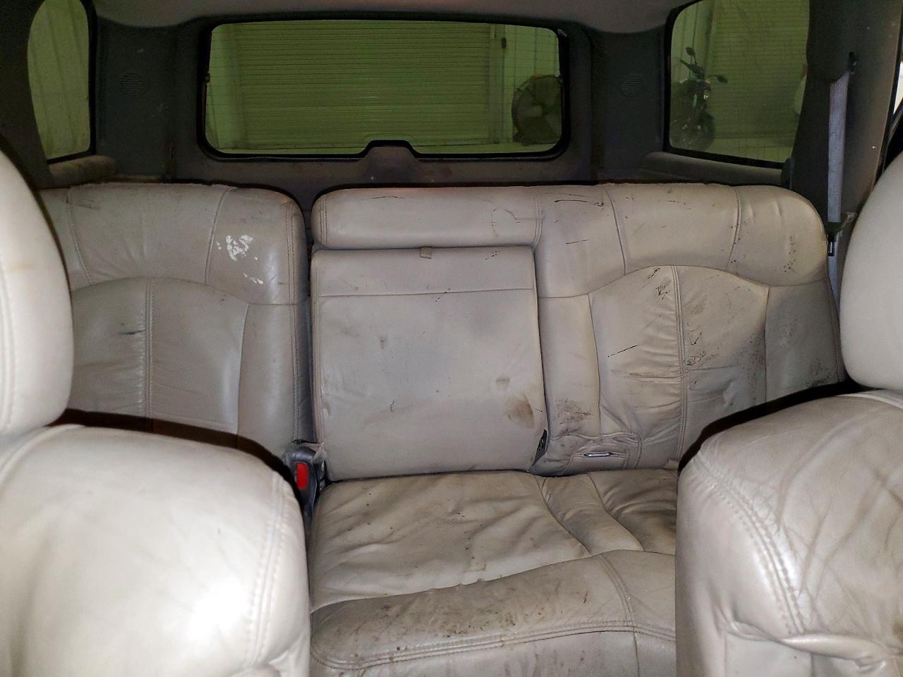 2002 Chevrolet Tahoe K1500 Blue vin: 1GNEK13Z82R191981