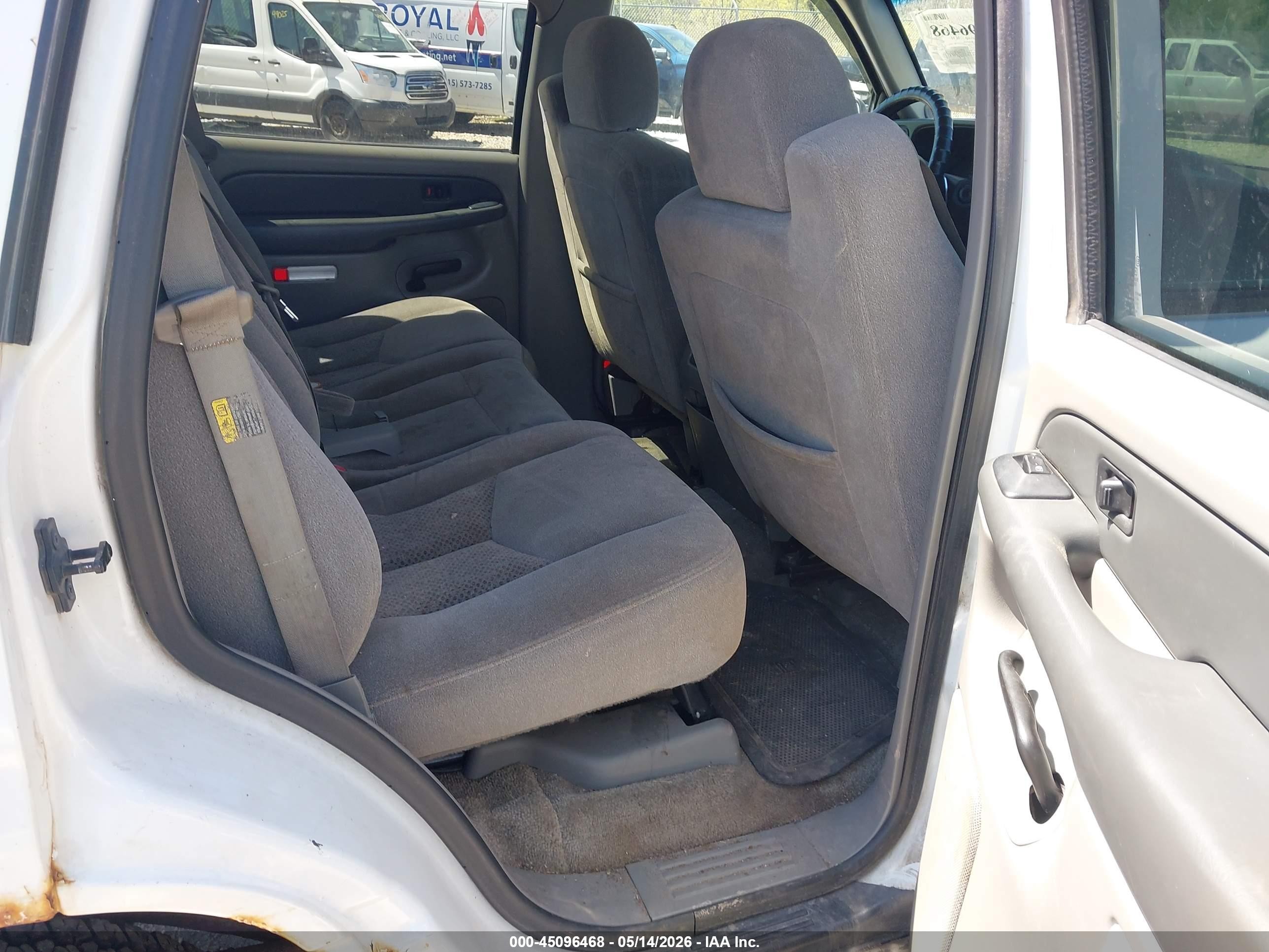 2003 Chevrolet Tahoe Ls Белый vin: 1GNEK13Z83J185615