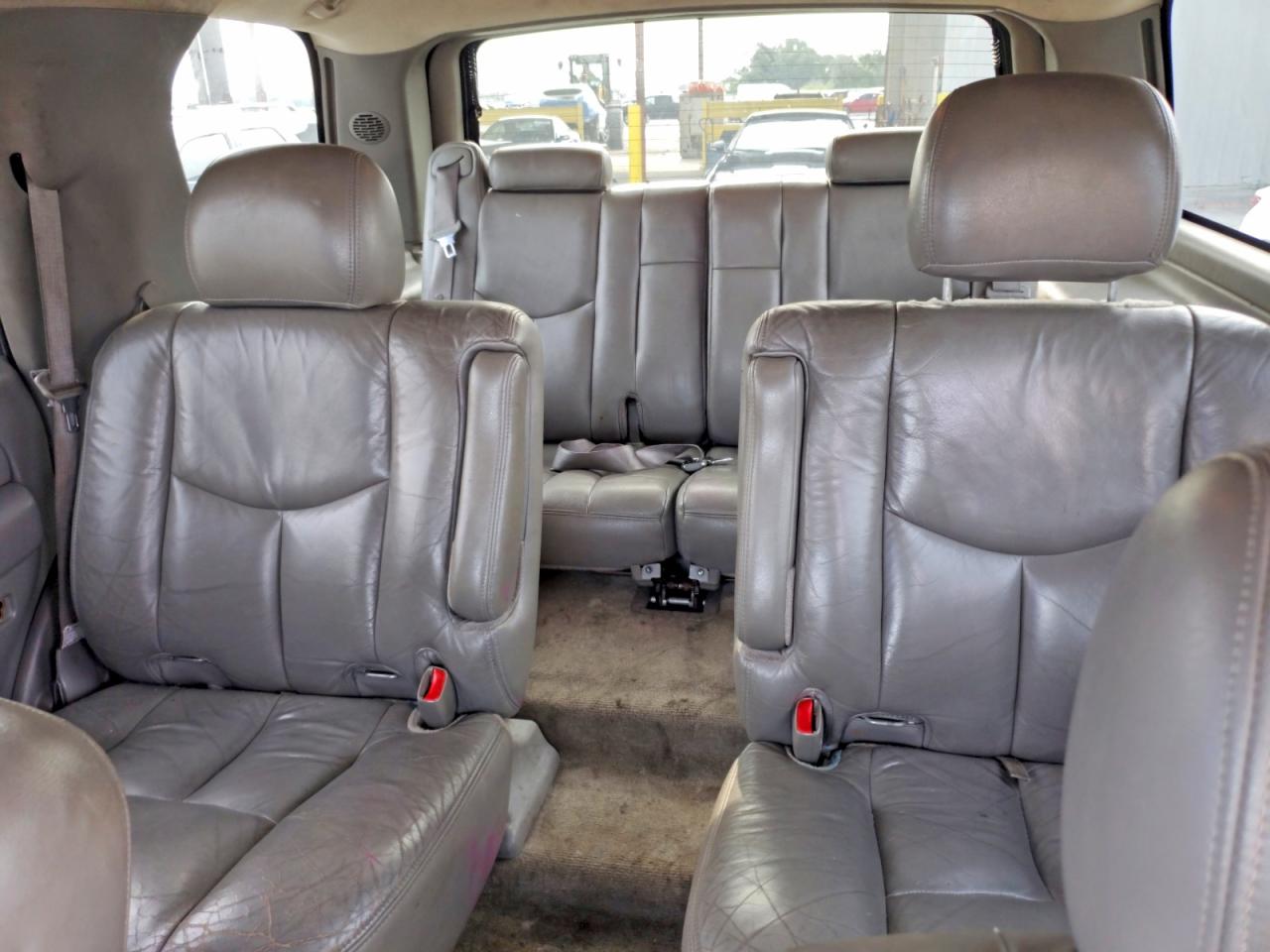 2004 Chevrolet Tahoe K1500 Tan vin: 1GNEK13Z84R183575