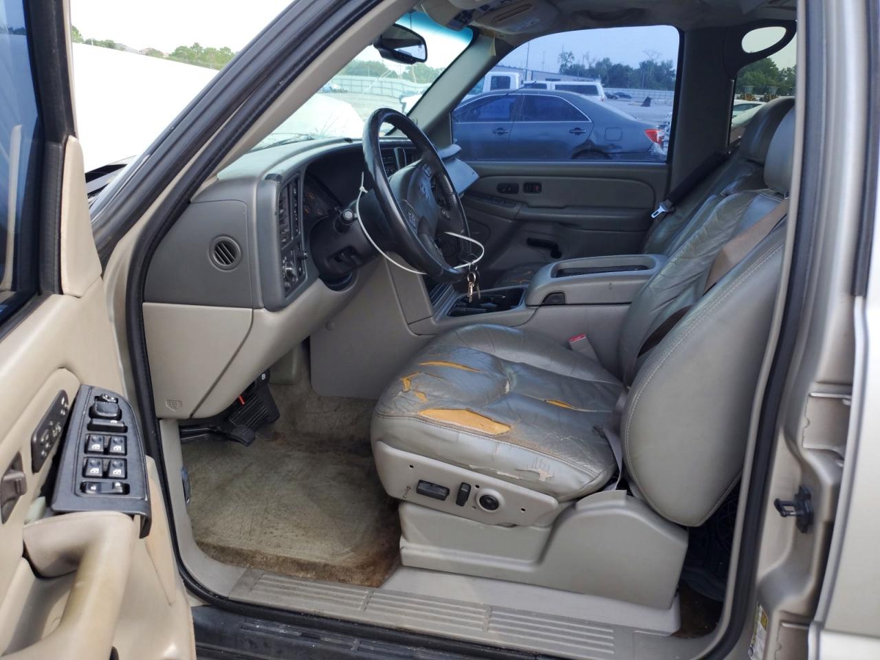2004 Chevrolet Tahoe K1500 Tan vin: 1GNEK13Z84R183575