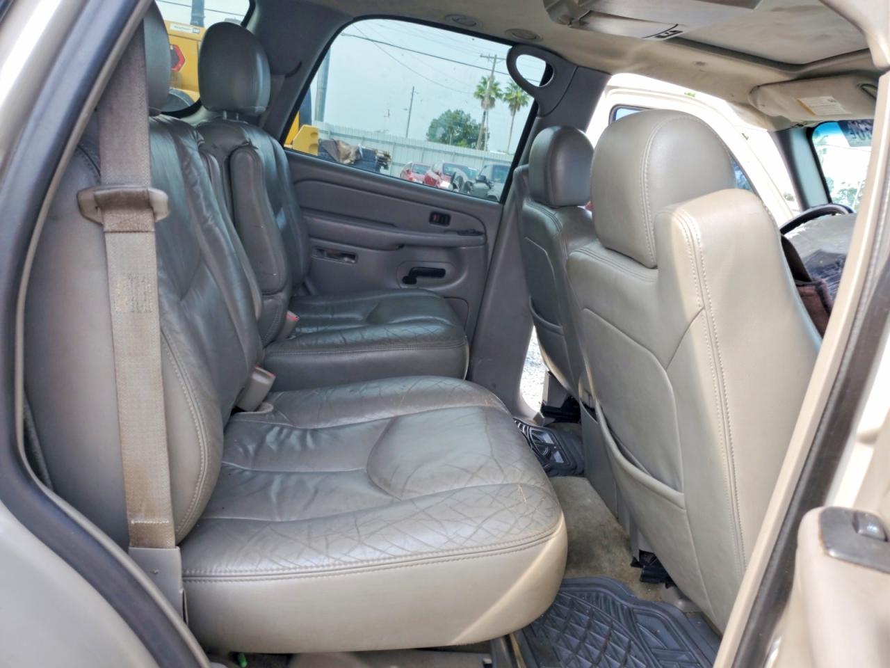 2004 Chevrolet Tahoe K1500 Tan vin: 1GNEK13Z84R183575