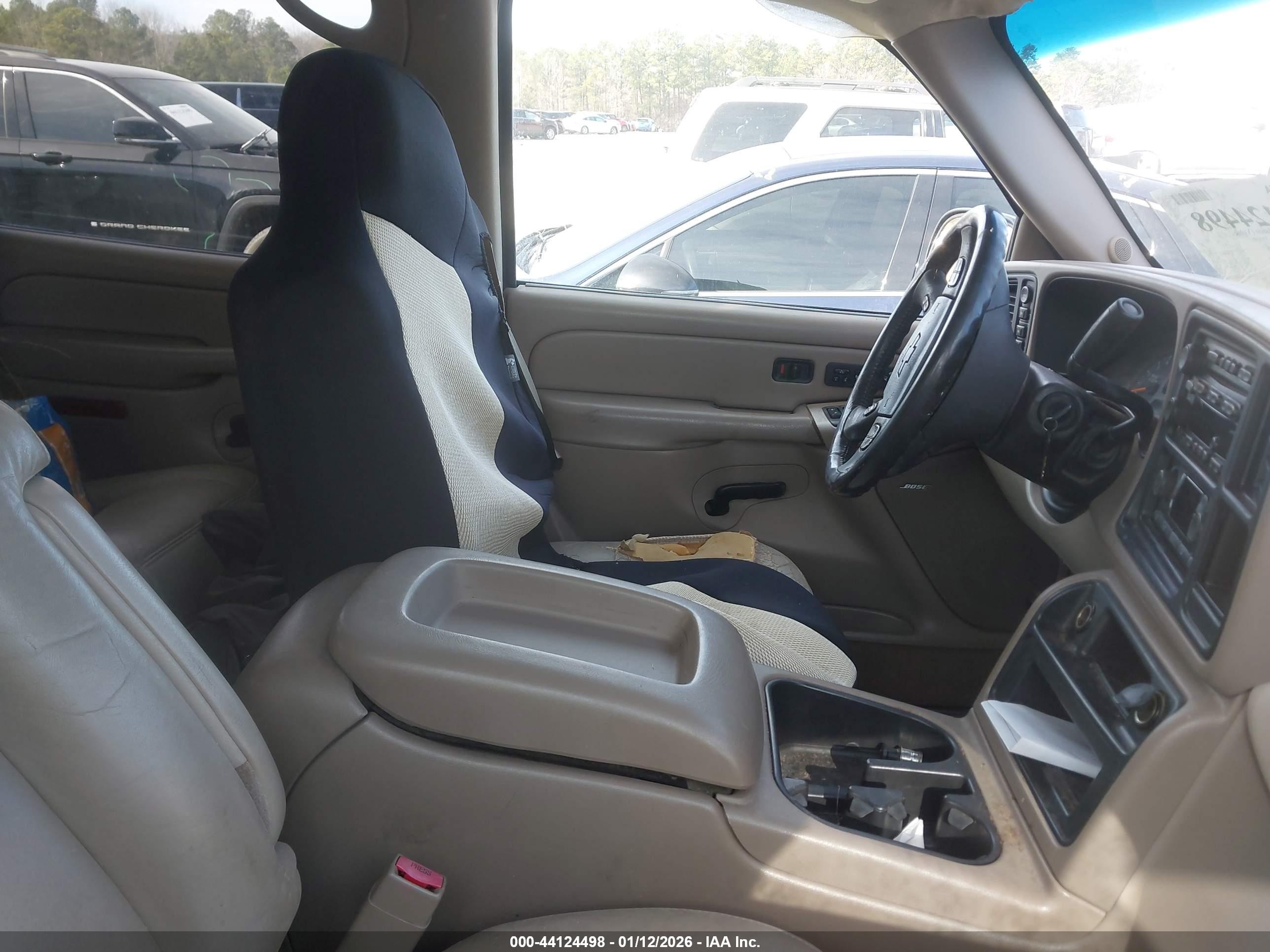 2004 Chevrolet Tahoe Z71 Green vin: 1GNEK13Z84R259408